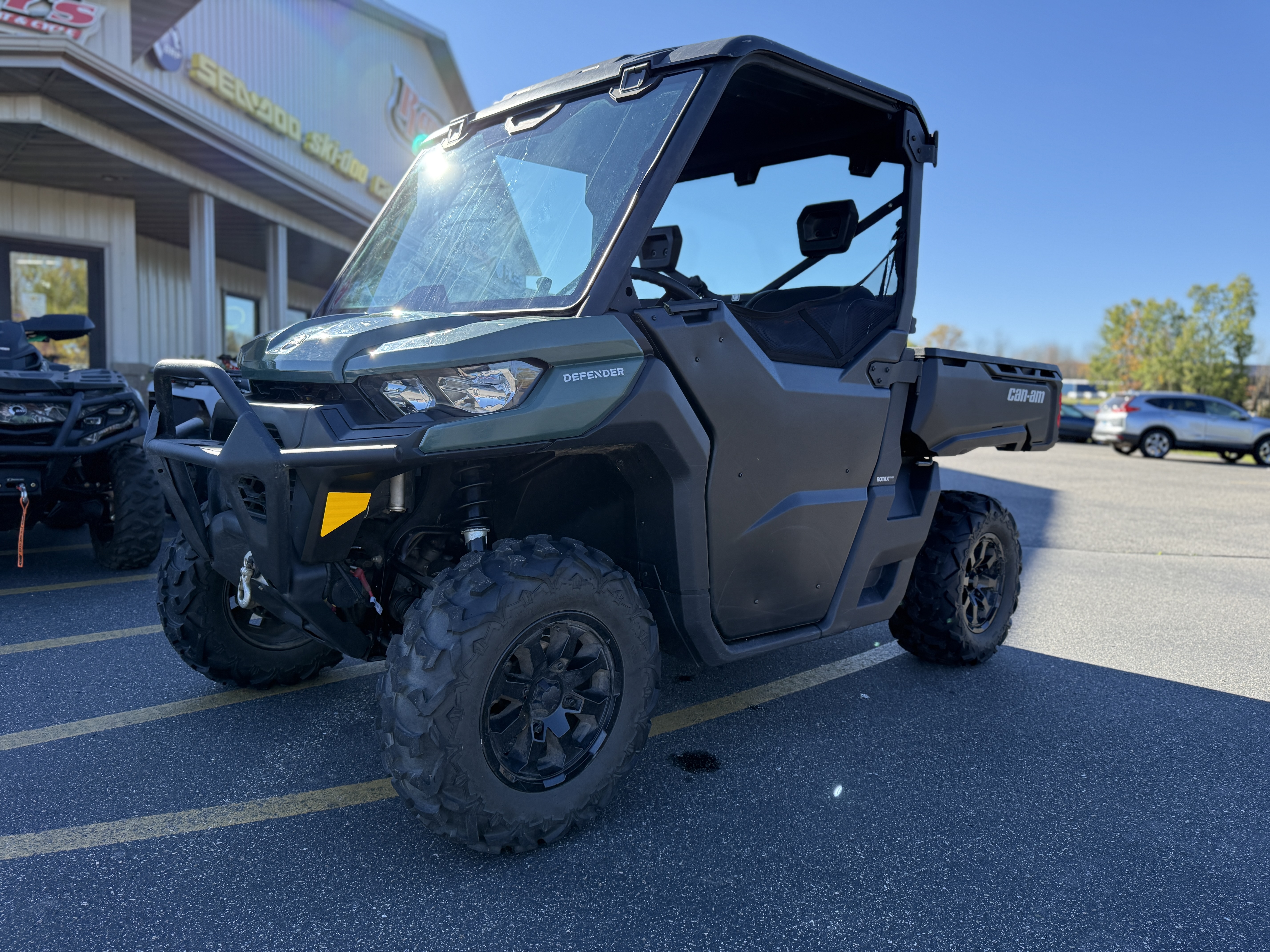2023 Can-Am DEF DPS HD7 WITH HALF DOORS & FRONT AND REAR PANELS - Photo 5