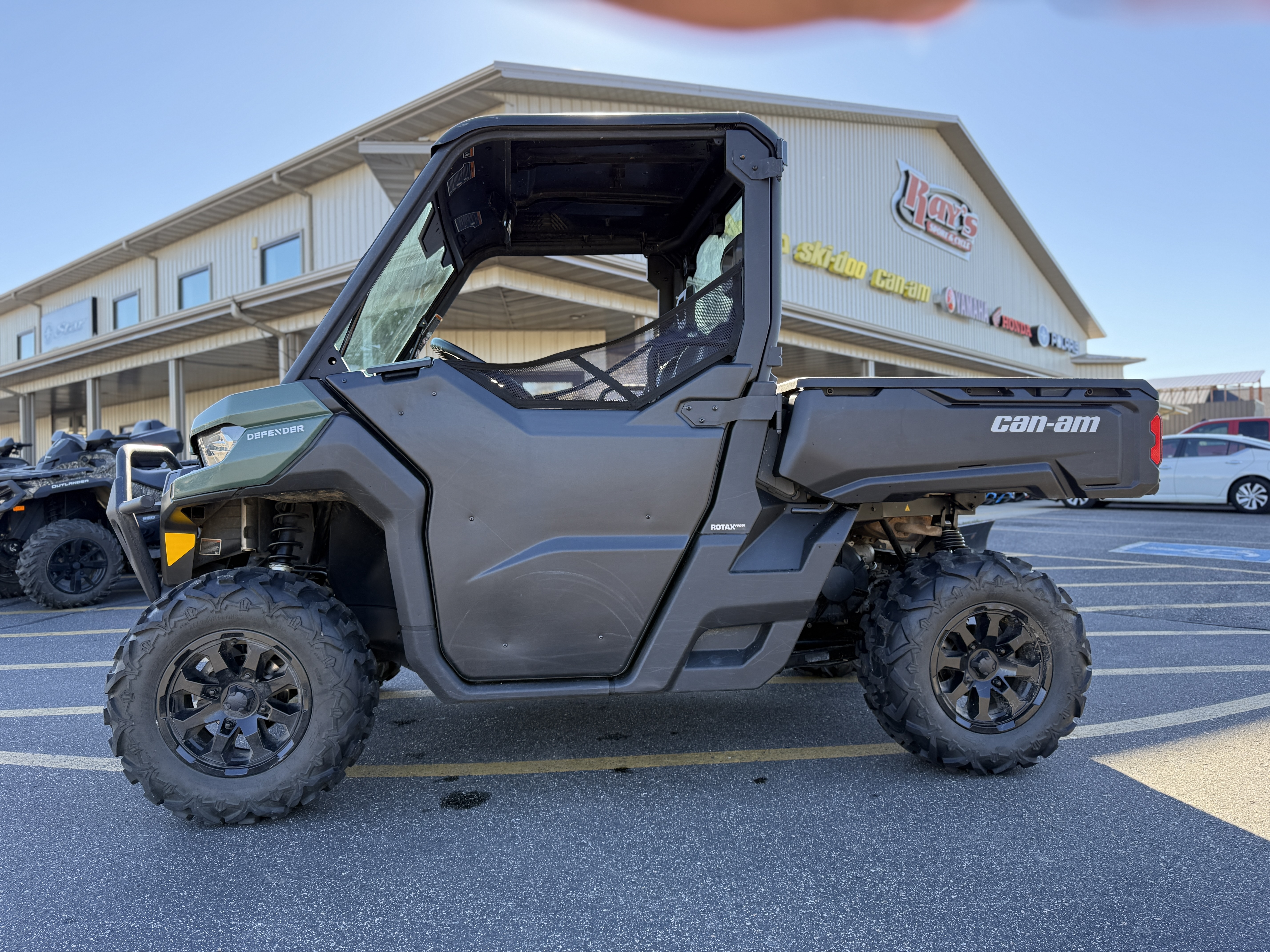 2023 Can-Am DEF DPS HD7 WITH HALF DOORS & FRONT AND REAR PANELS - Photo 6