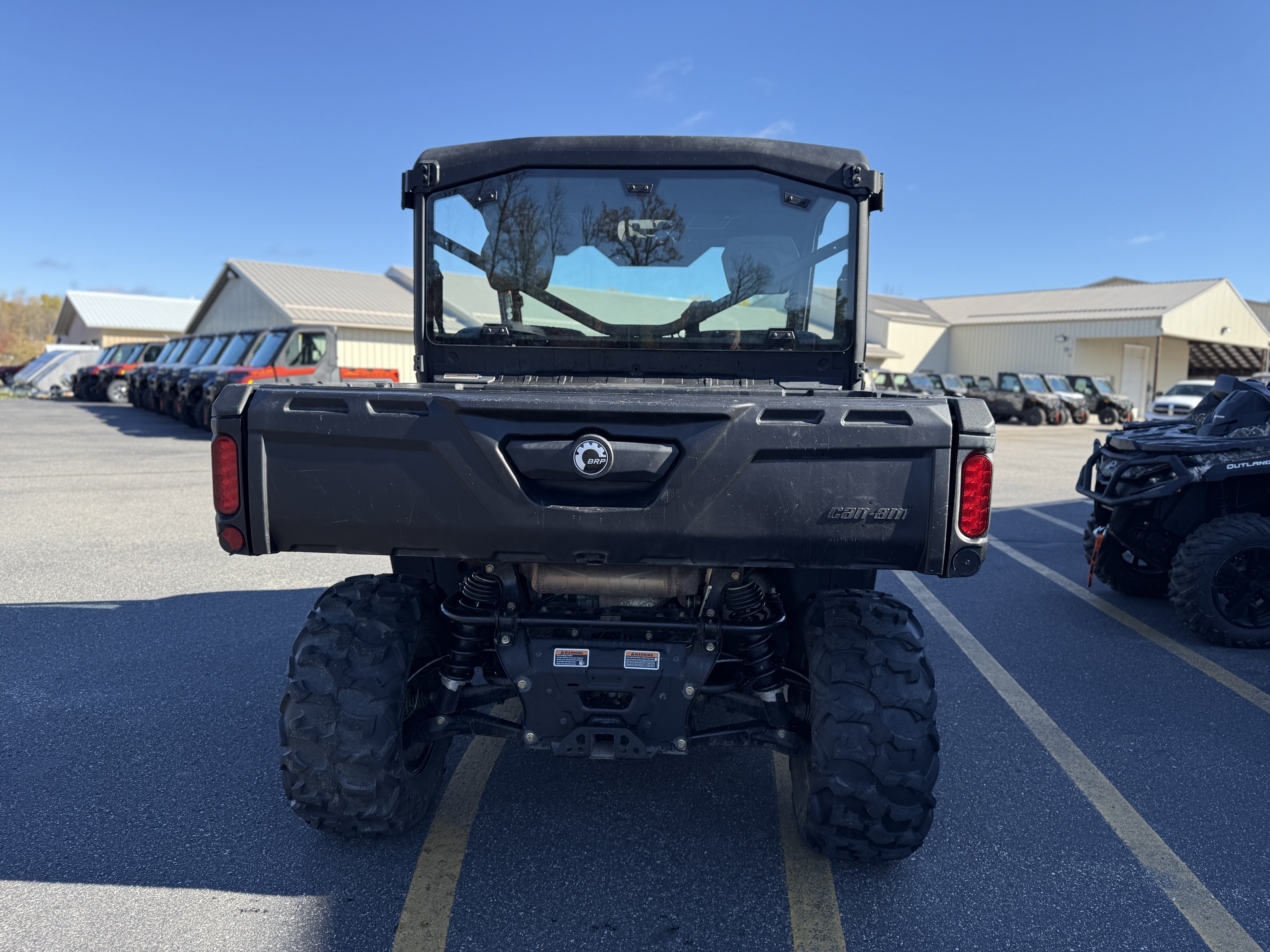 2023 Can-Am DEF DPS HD7 WITH HALF DOORS & FRONT AND REAR PANELS - Photo 8