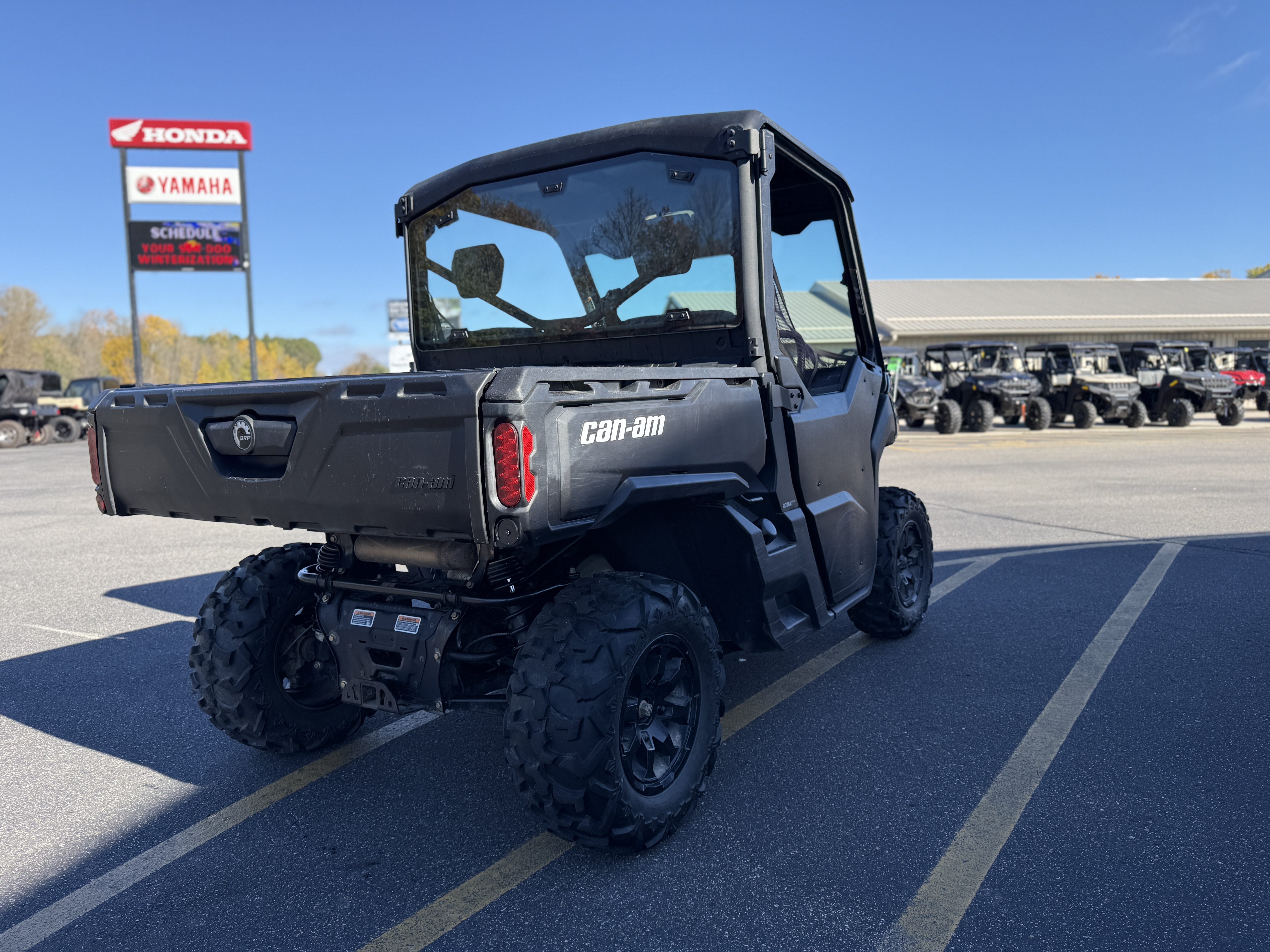 2023 Can-Am DEF DPS HD7 WITH HALF DOORS & FRONT AND REAR PANELS - Photo 9