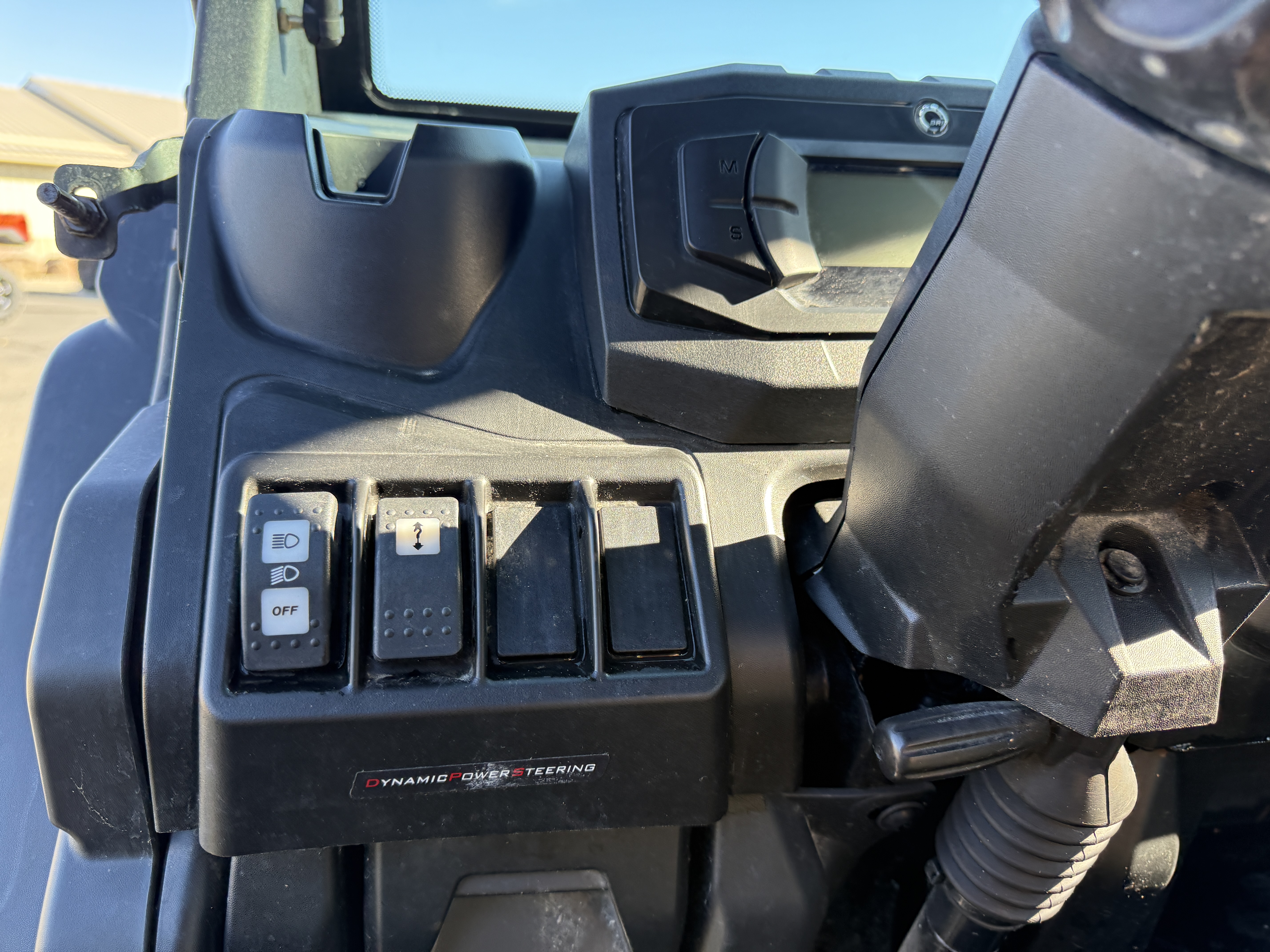 2023 Can-Am DEF DPS HD7 WITH HALF DOORS & FRONT AND REAR PANELS - Photo 15