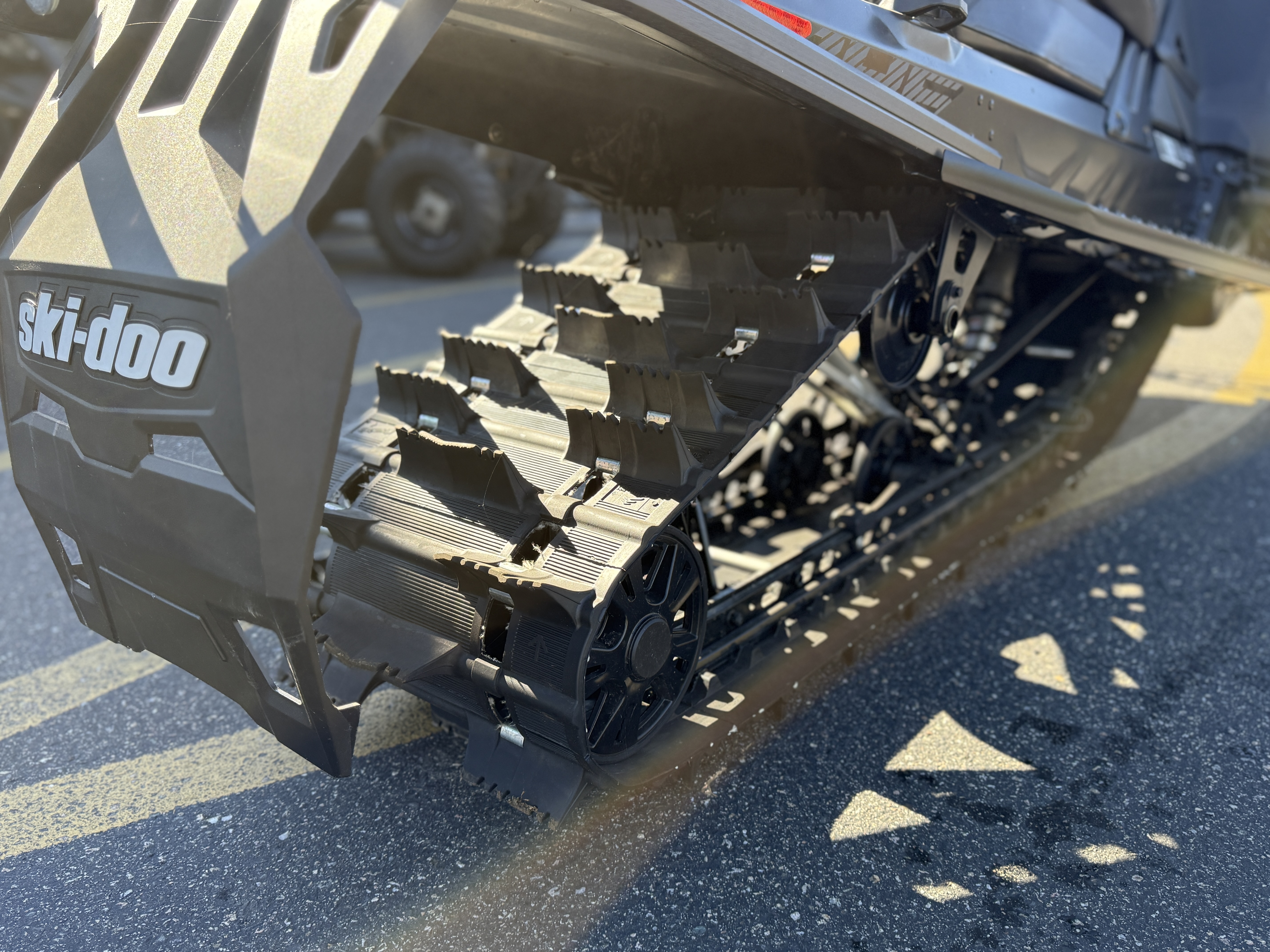 2024 Ski-Doo BACKCOUNTRY ADRENALINE 850 E-TEC 146 - Photo 10