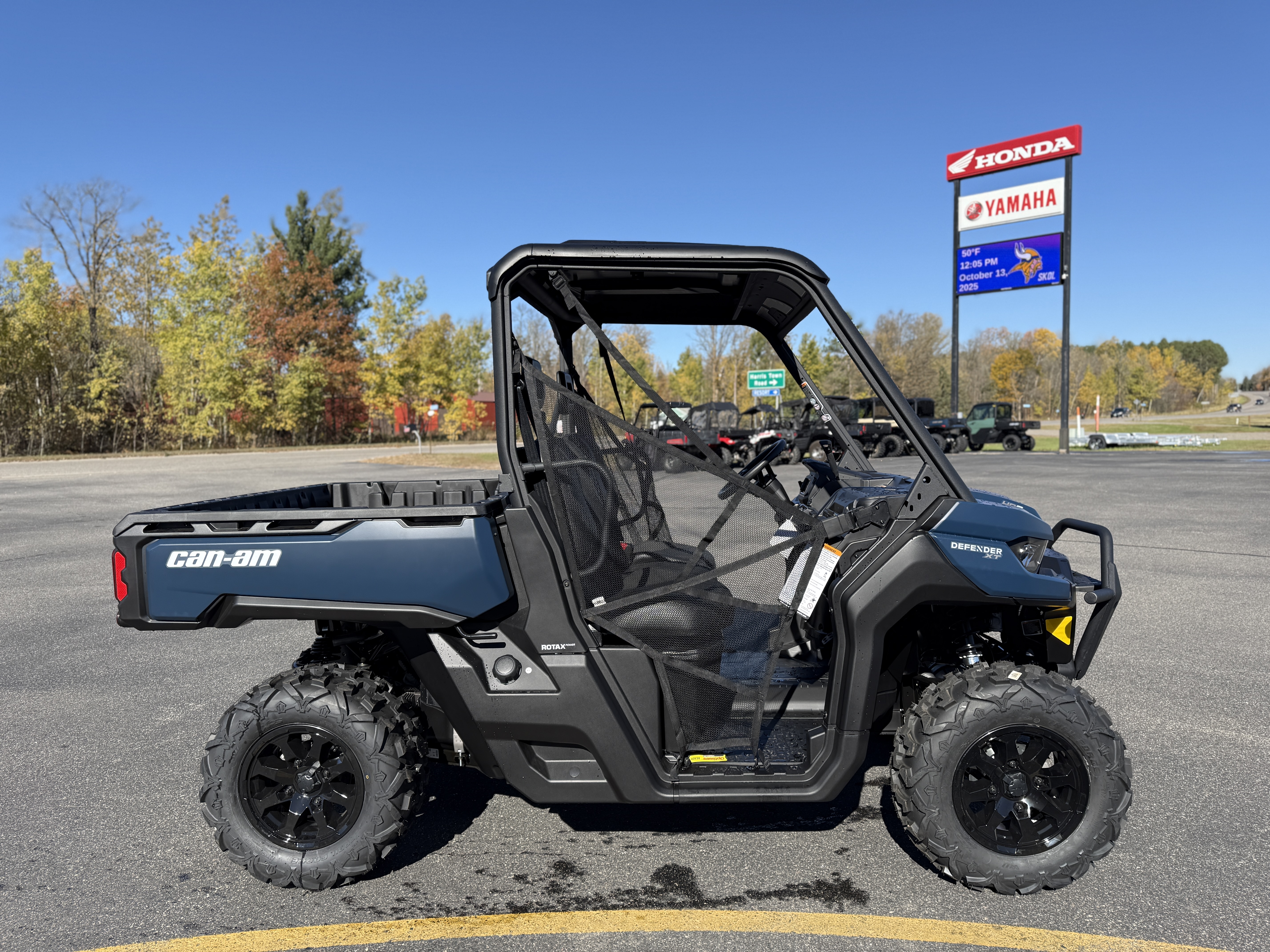 2026 Can-Am DEFENDER XT HD9 - Photo 8