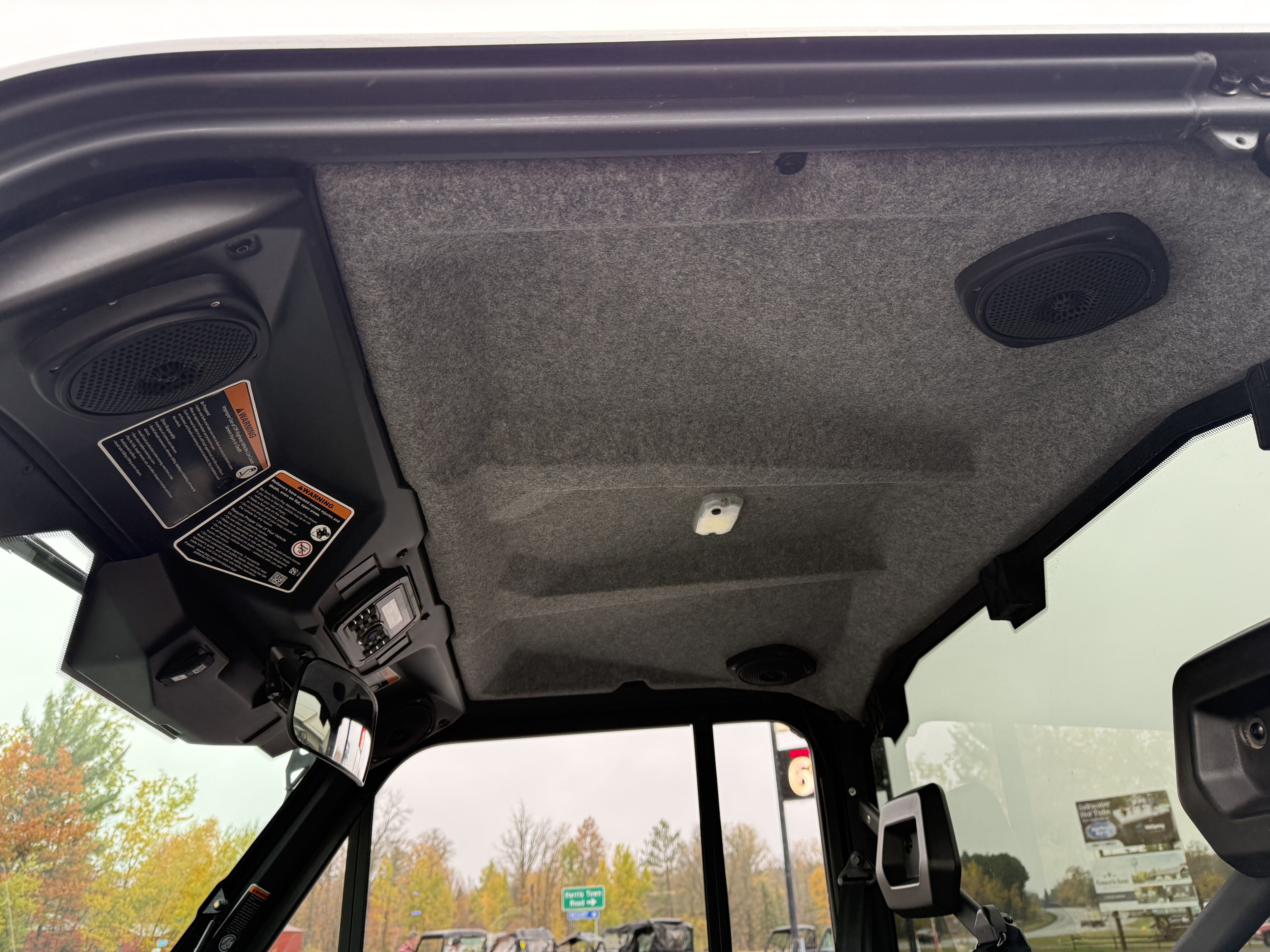 2025 Can-Am DEFENDER LIMITED HD10 - Photo 12