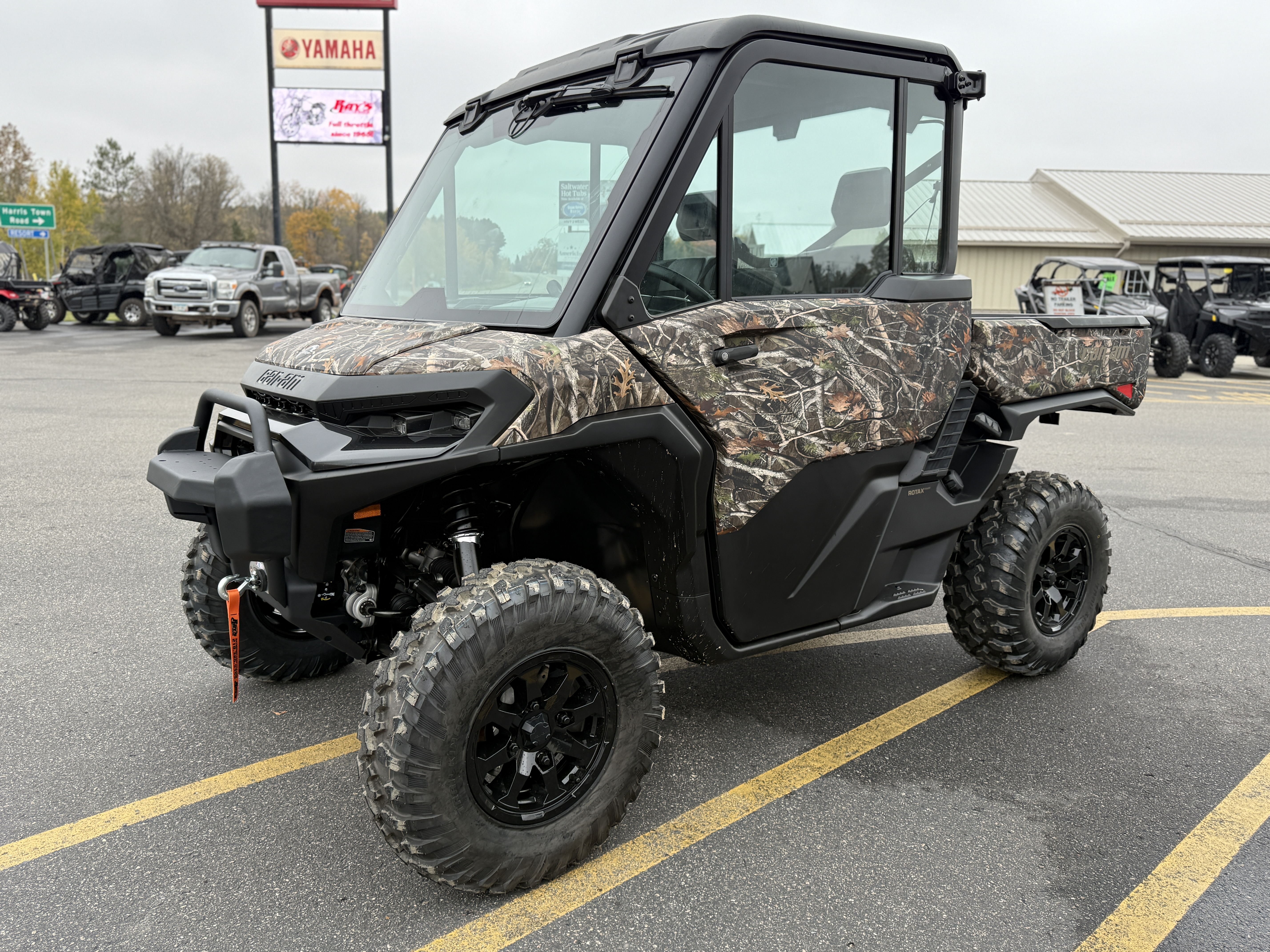 2026 Can-Am DEFENDER XT CAB HD11 - Photo 2
