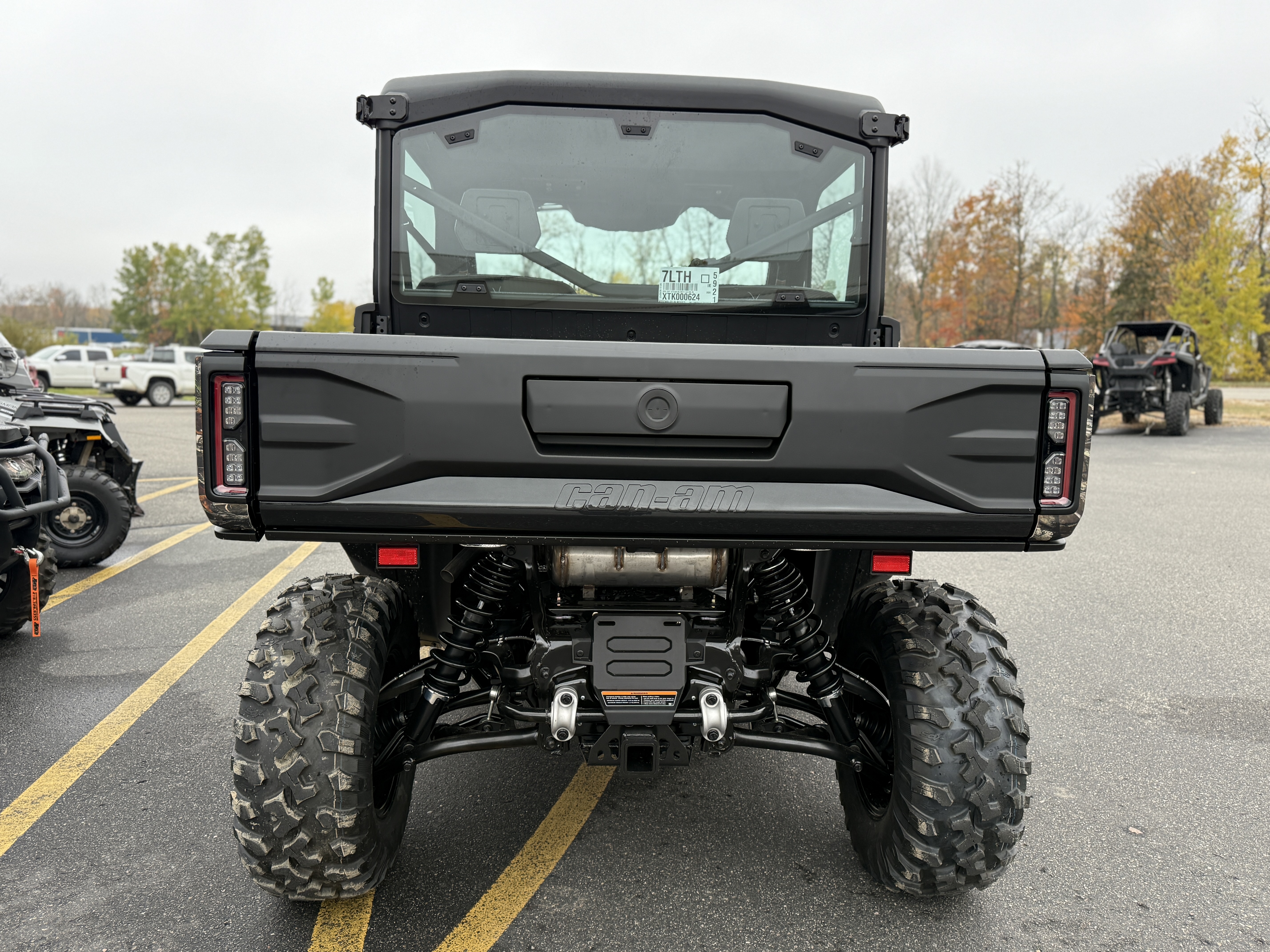 2026 Can-Am DEFENDER XT CAB HD11 - Photo 5
