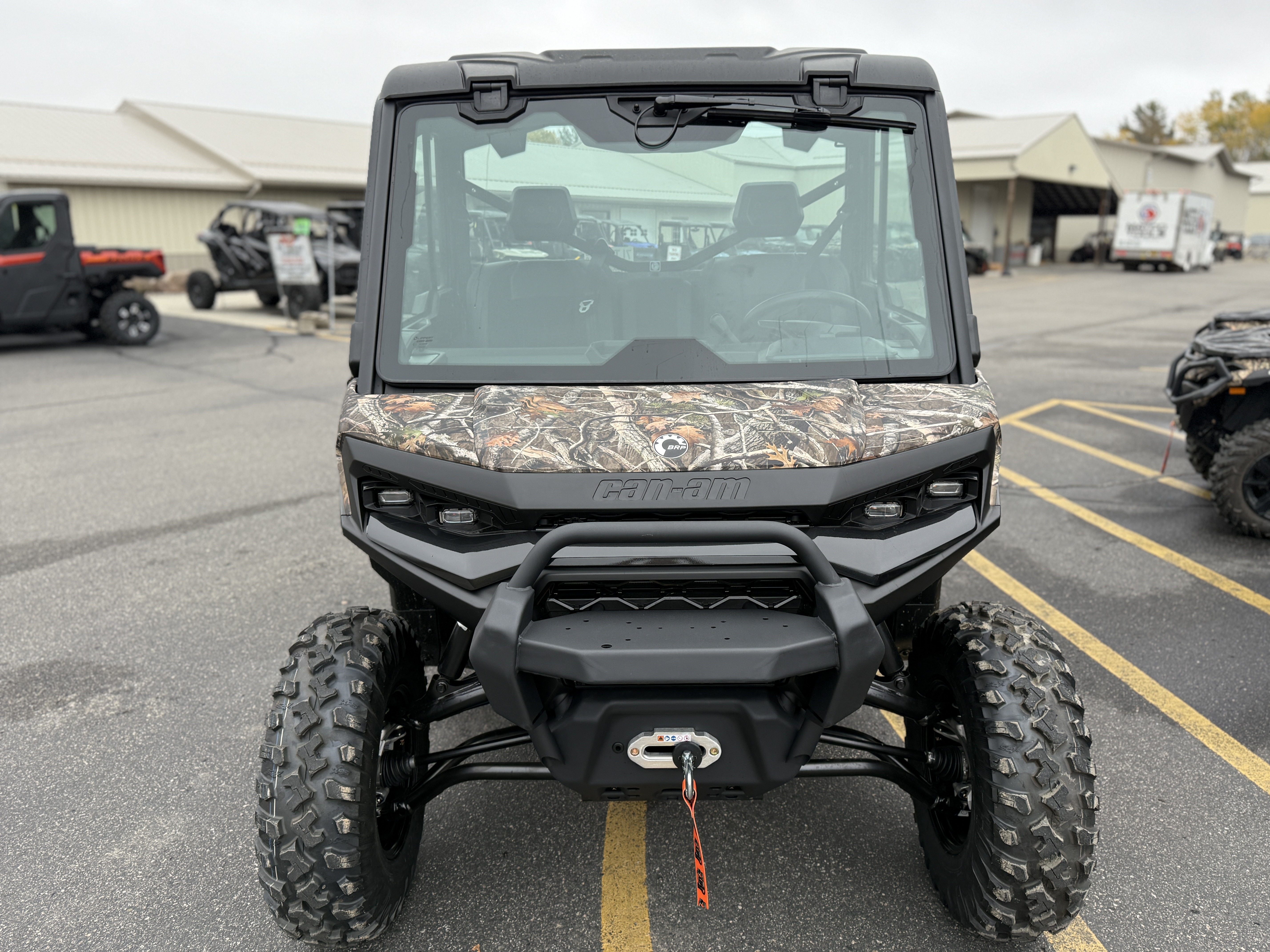2026 Can-Am DEFENDER XT CAB HD11 - Photo 9