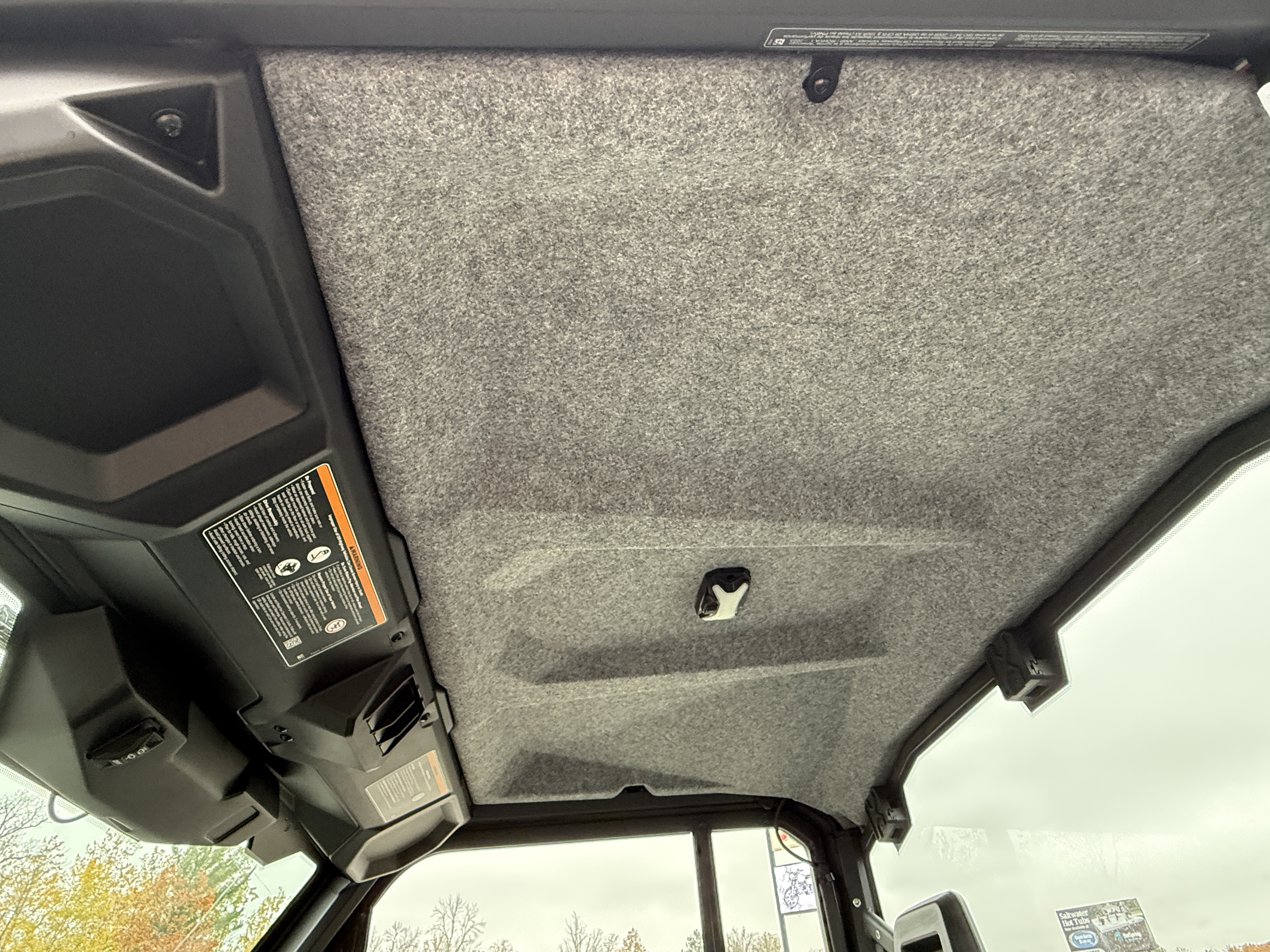 2026 Can-Am DEFENDER XT CAB HD11 - Photo 13