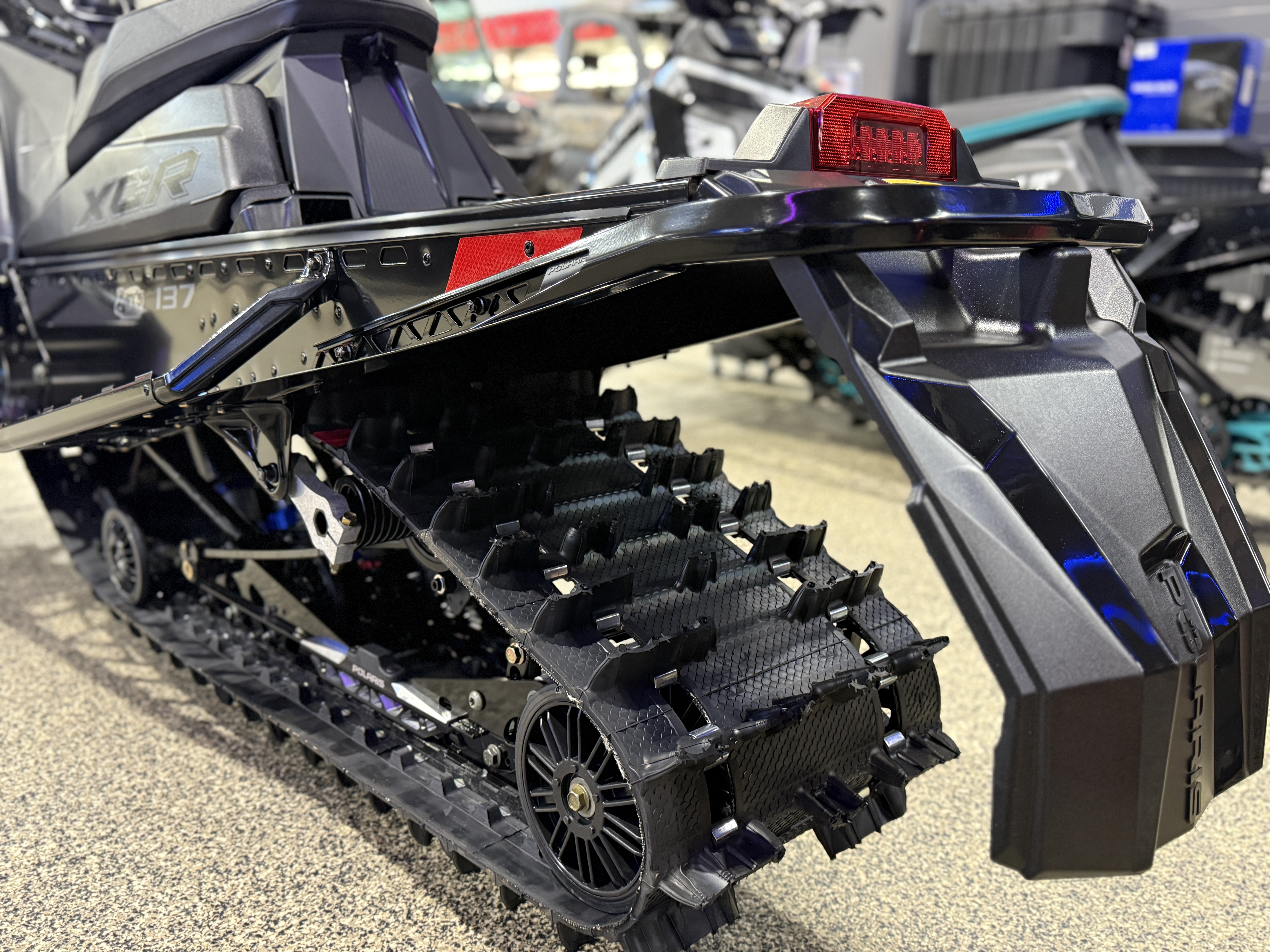 2026 Polaris INDY XCR 137 PATRIOT 9R - Photo 3