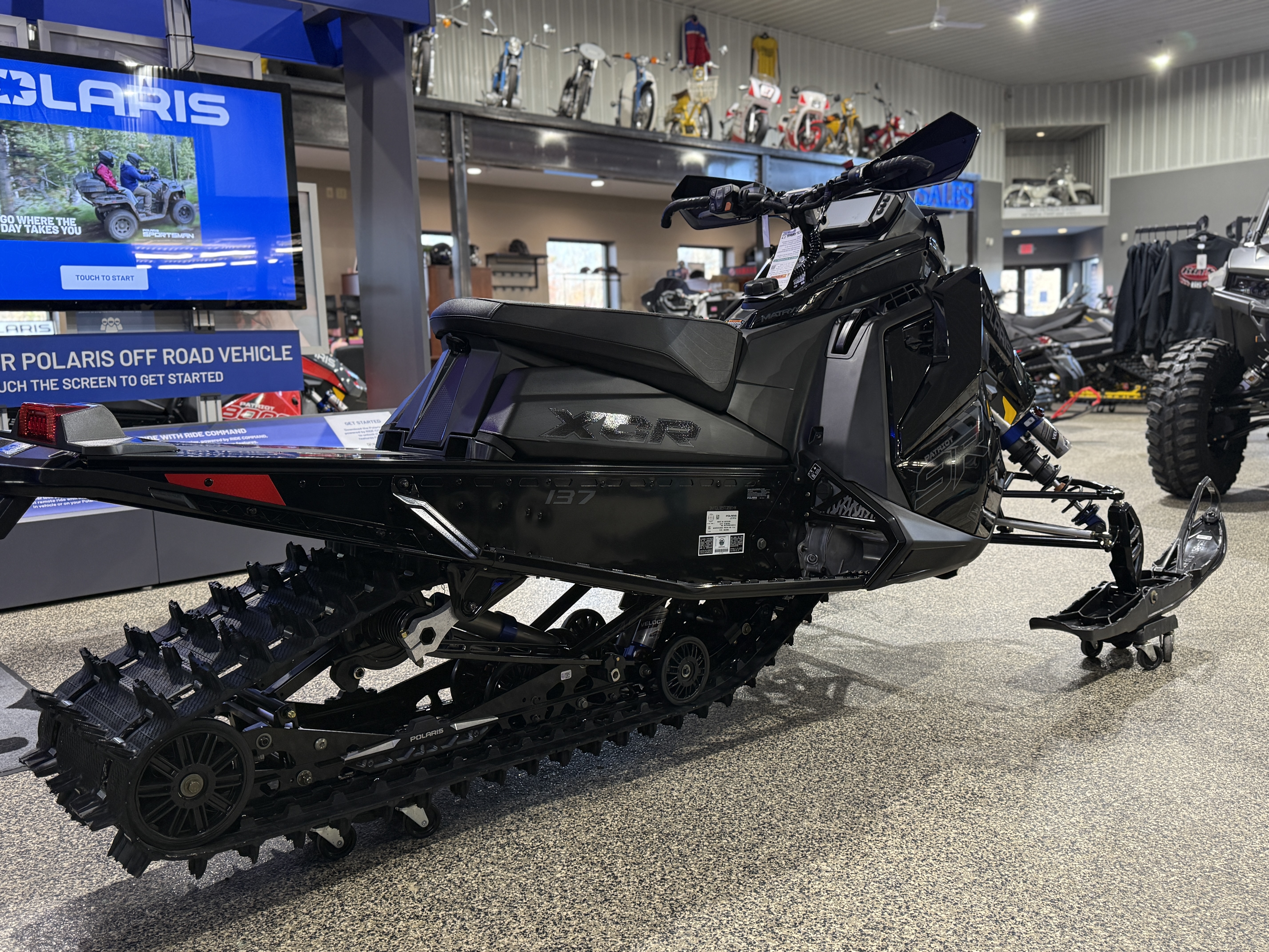 2026 Polaris INDY XCR 137 PATRIOT 9R - Photo 4