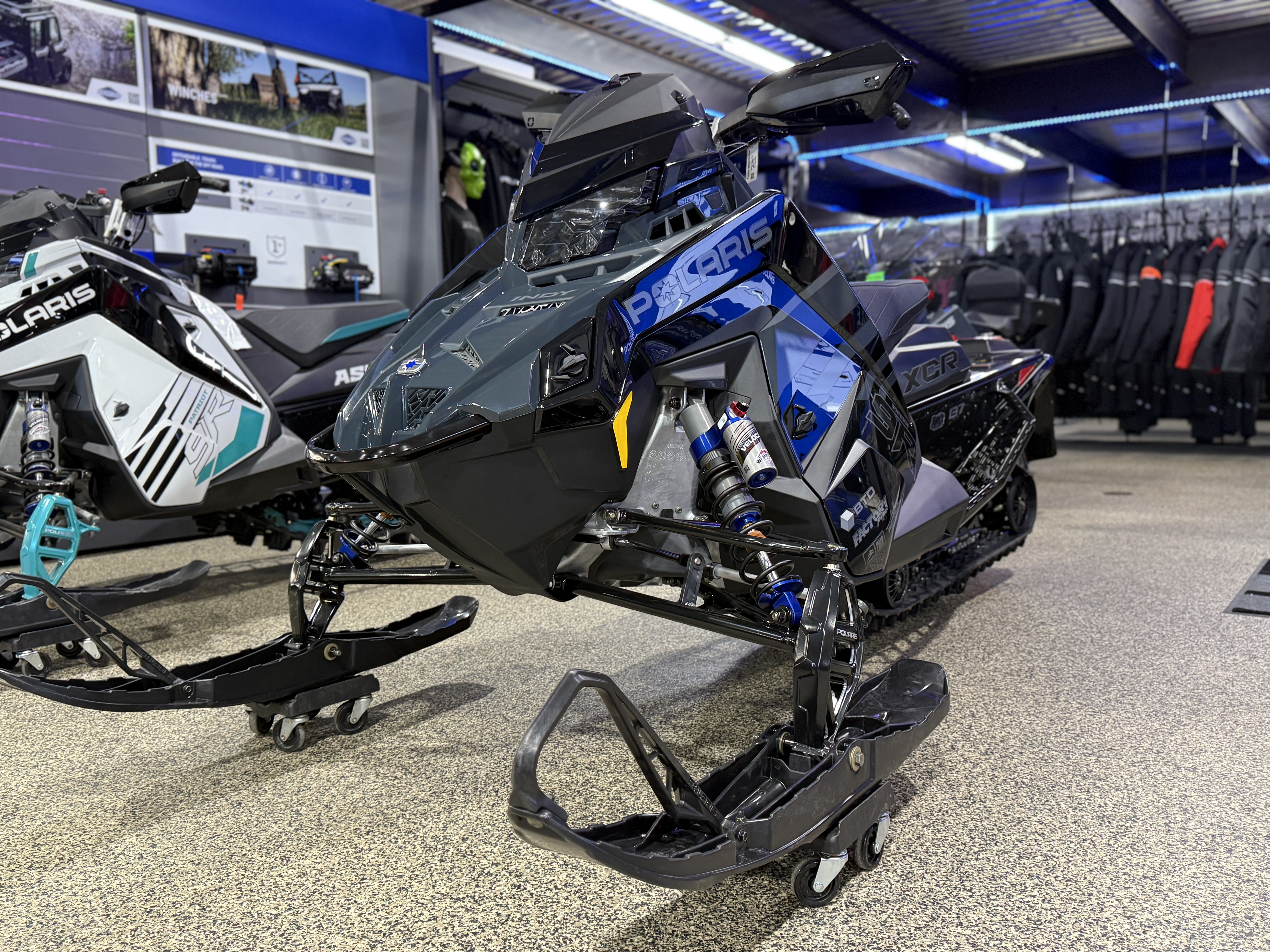 2026 Polaris INDY XCR 137 PATRIOT 9R - Photo 9