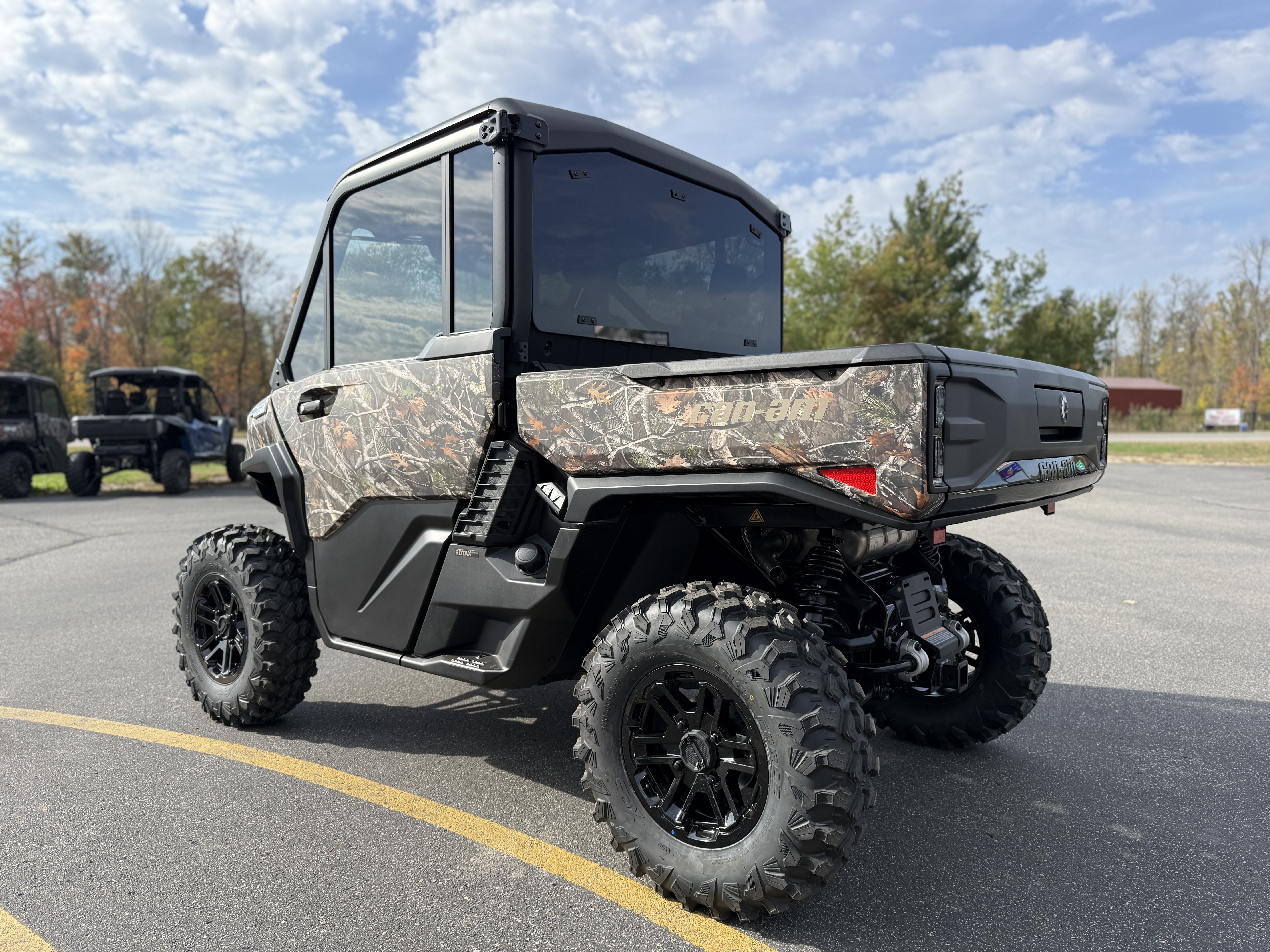 2026 Can-Am DEFENDER LIMITED HD11 - Photo 4