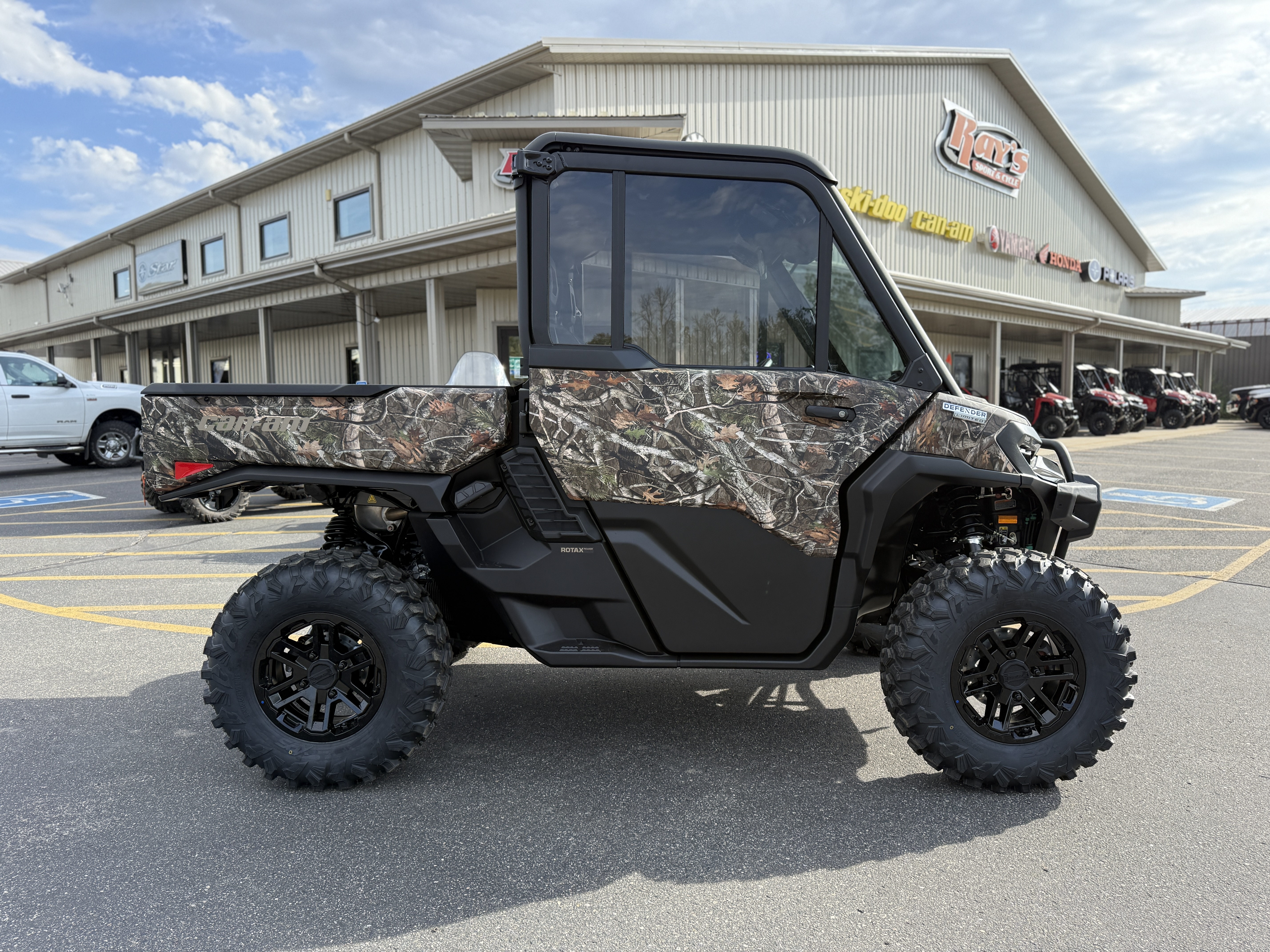 2026 Can-Am DEFENDER LIMITED HD11 - Photo 7