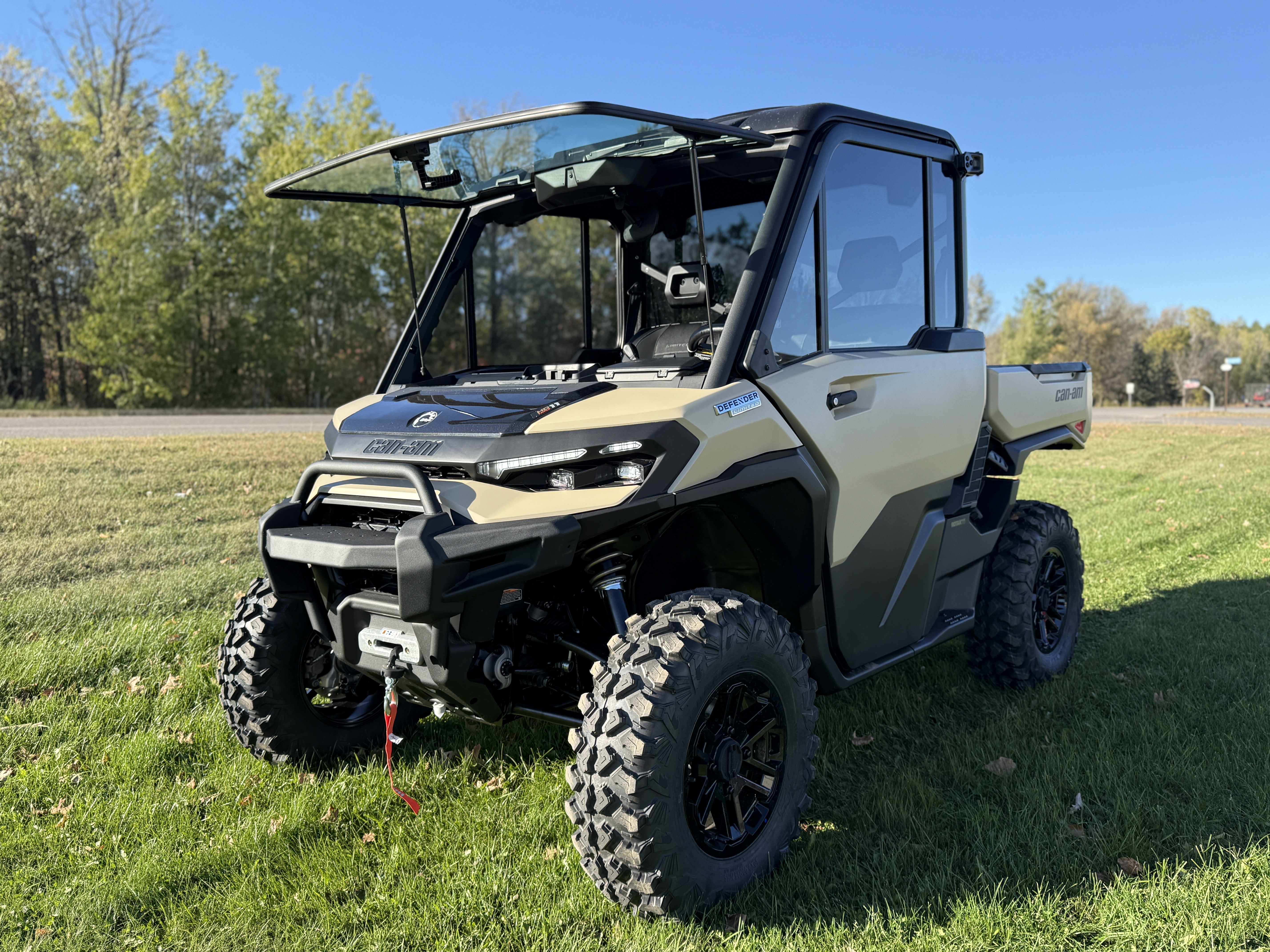 2026 Can-Am DEFENDER LIMITED HD11 - Photo 2
