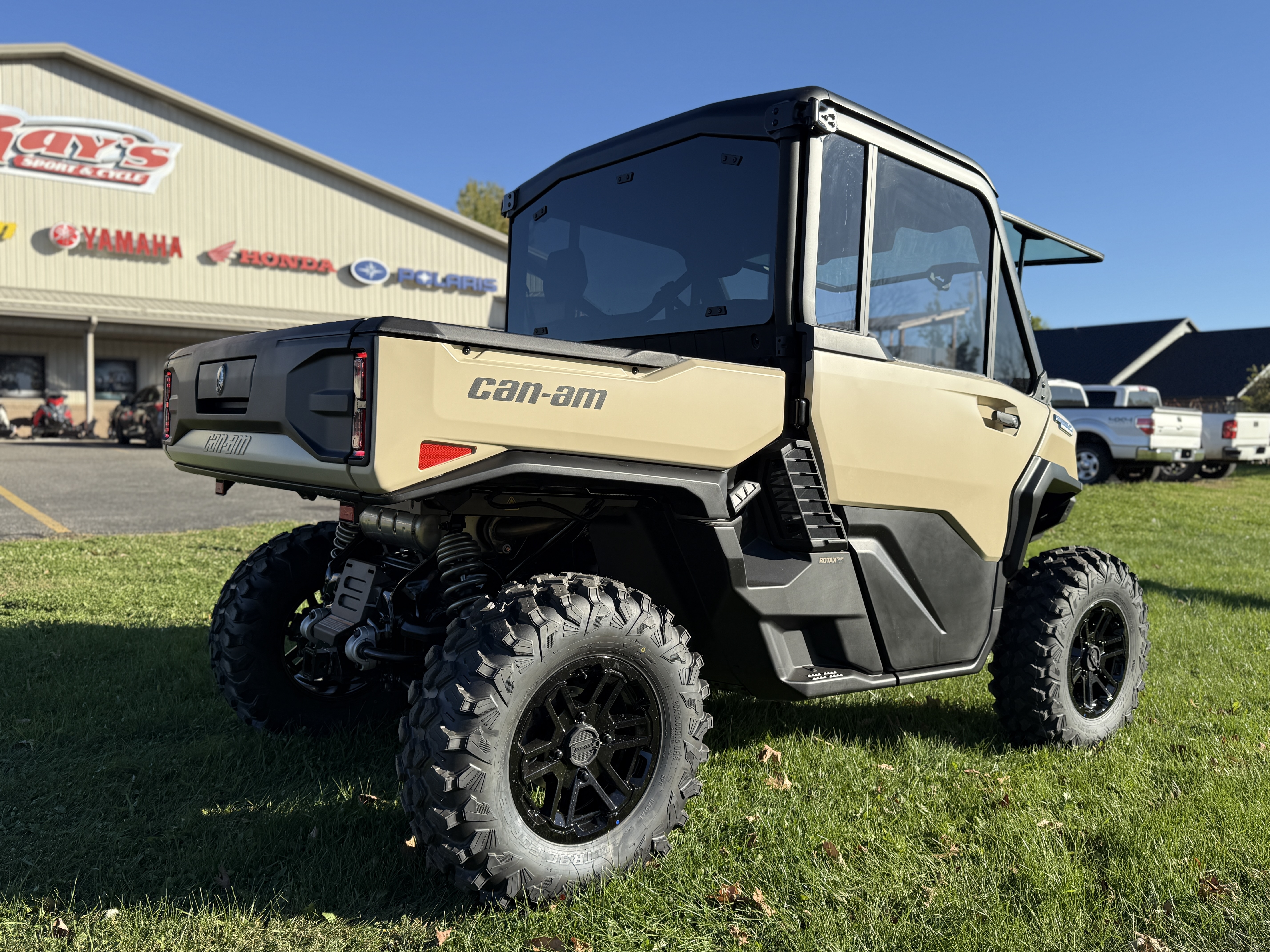 2026 Can-Am DEFENDER LIMITED HD11 - Photo 6