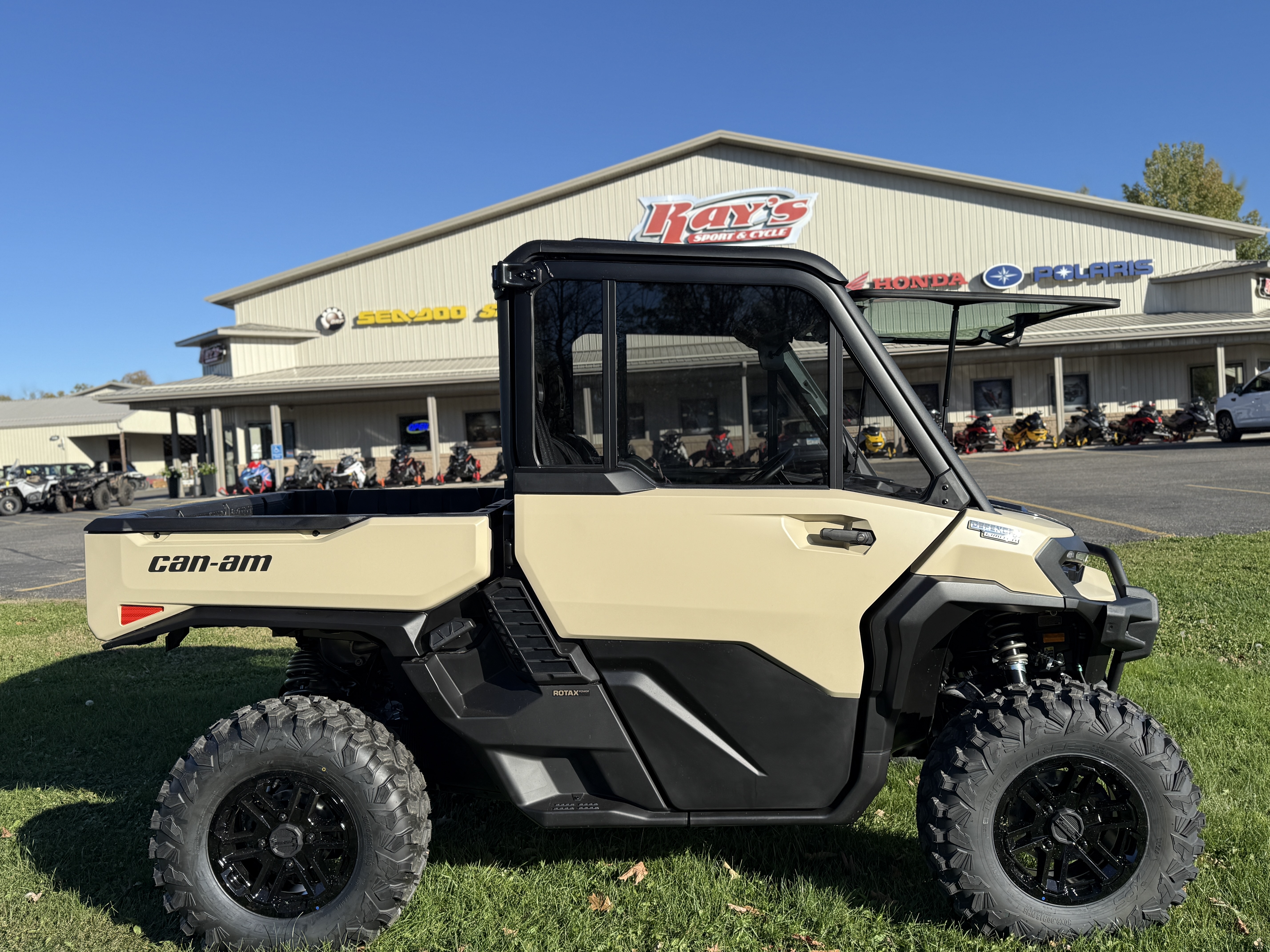 2026 Can-Am DEFENDER LIMITED HD11 - Photo 7