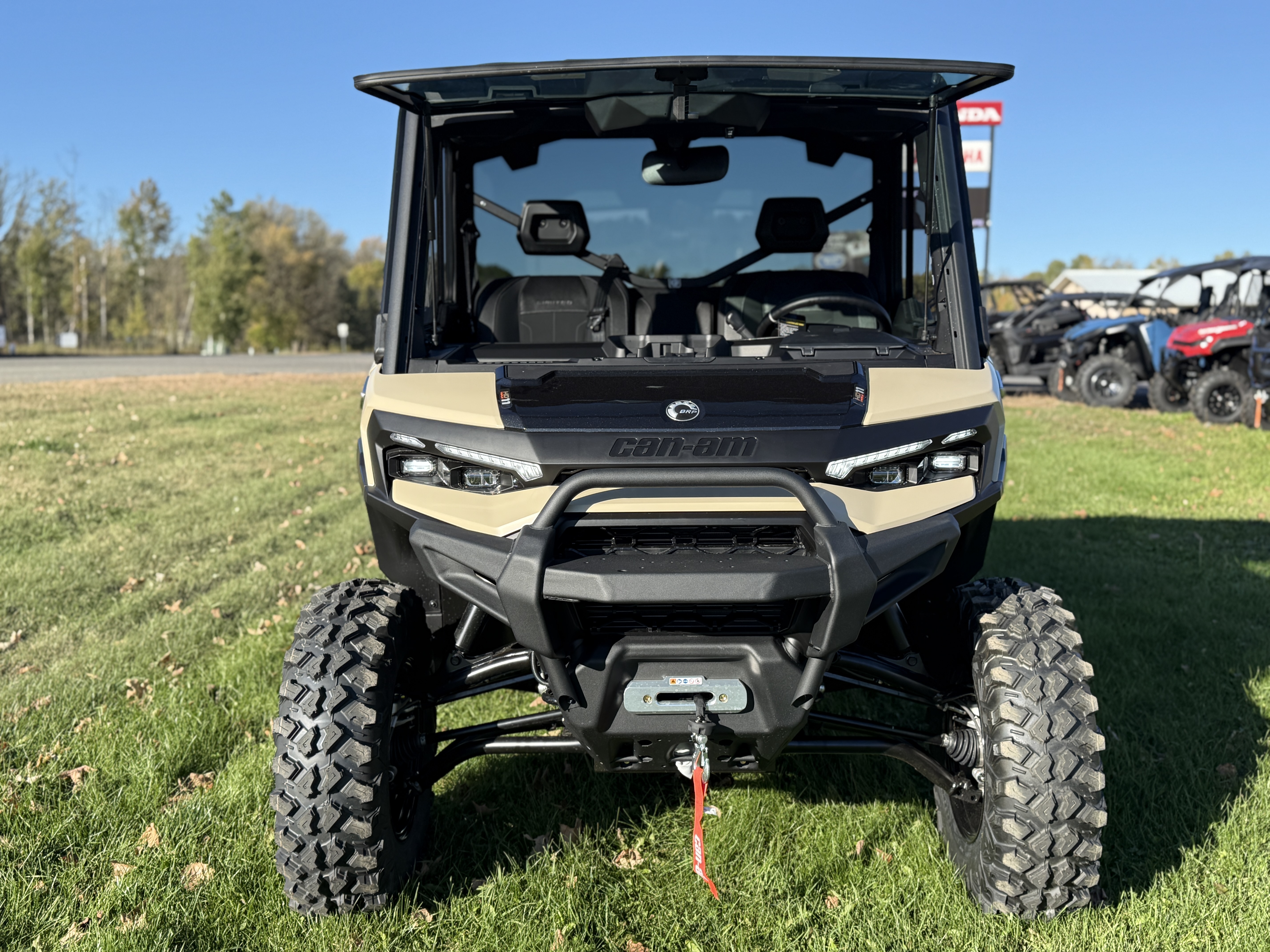 2026 Can-Am DEFENDER LIMITED HD11 - Photo 8