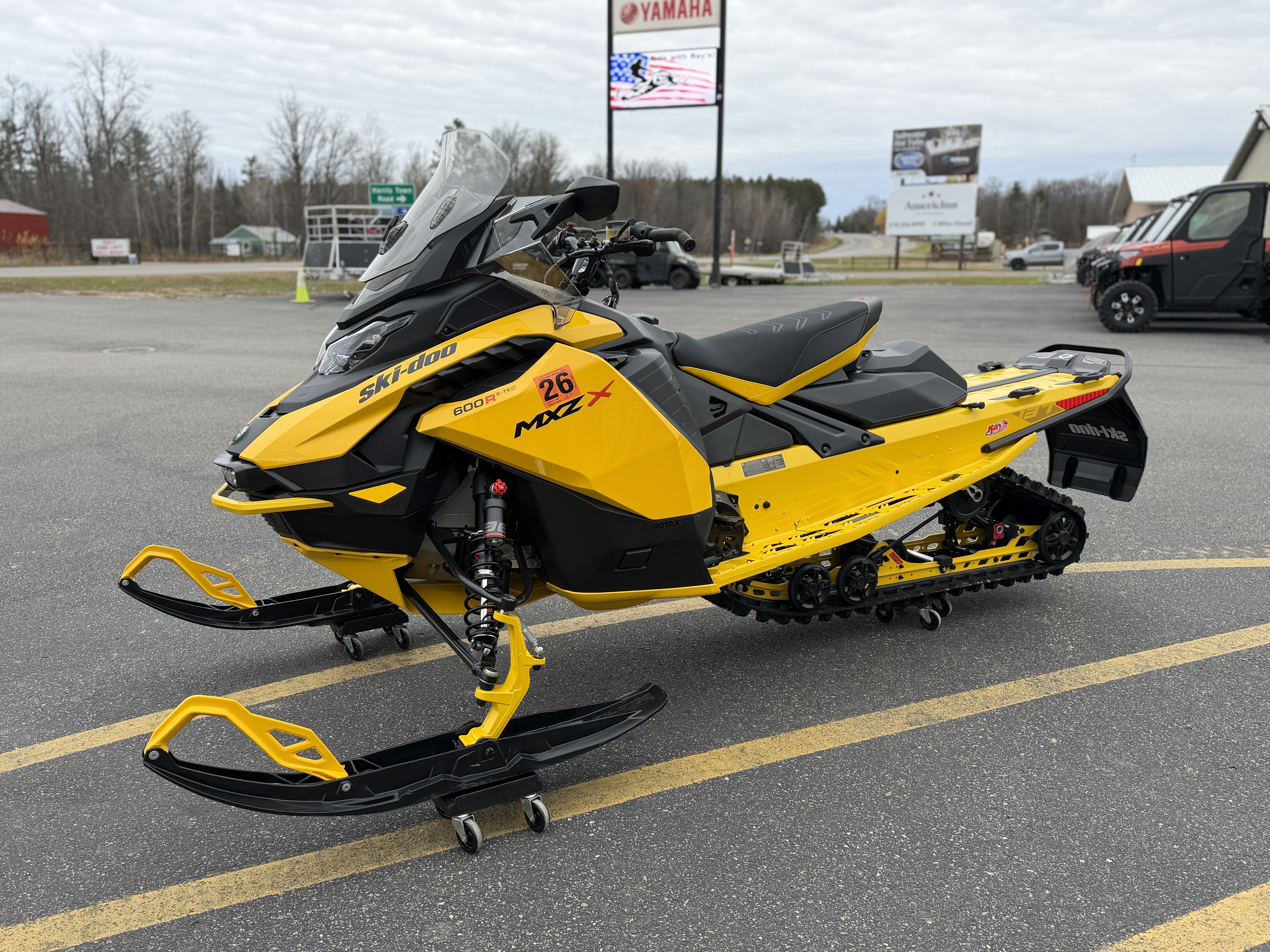 2024 Ski-Doo MXZ X 137 600R E-TEC - Photo 2