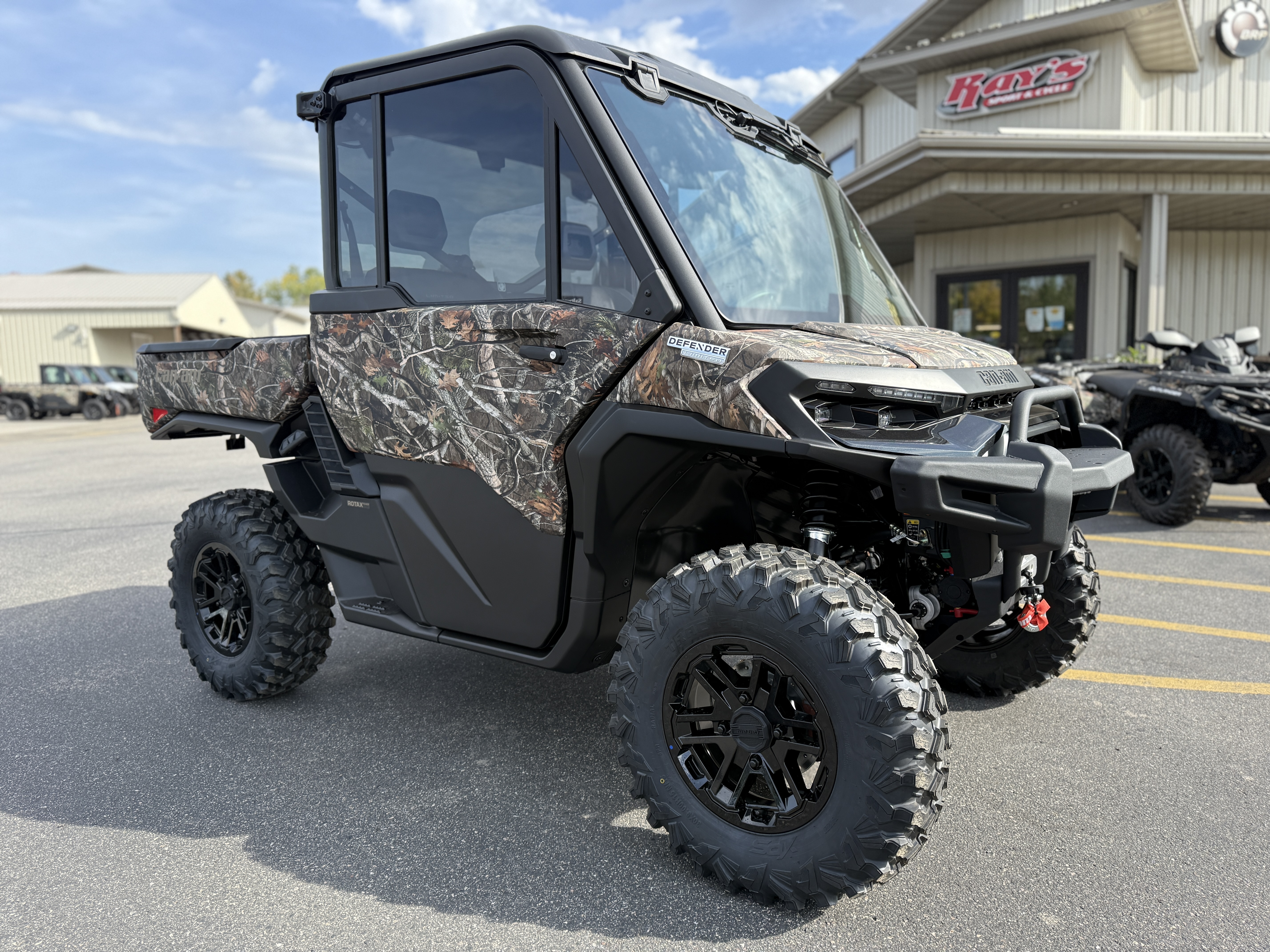 2026 Can-Am DEFENDER LIMITED HD11