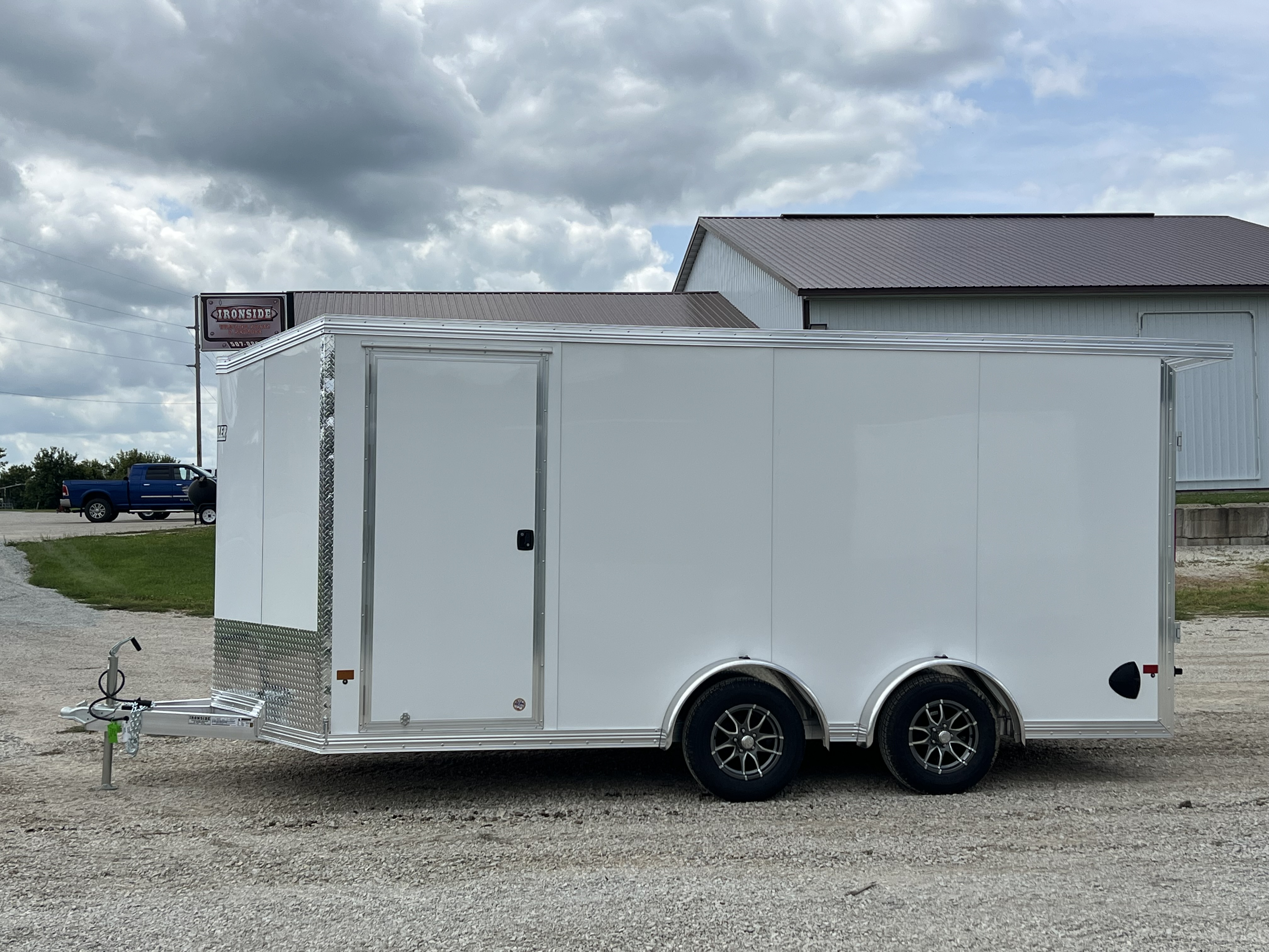 2027 EZ Hauler