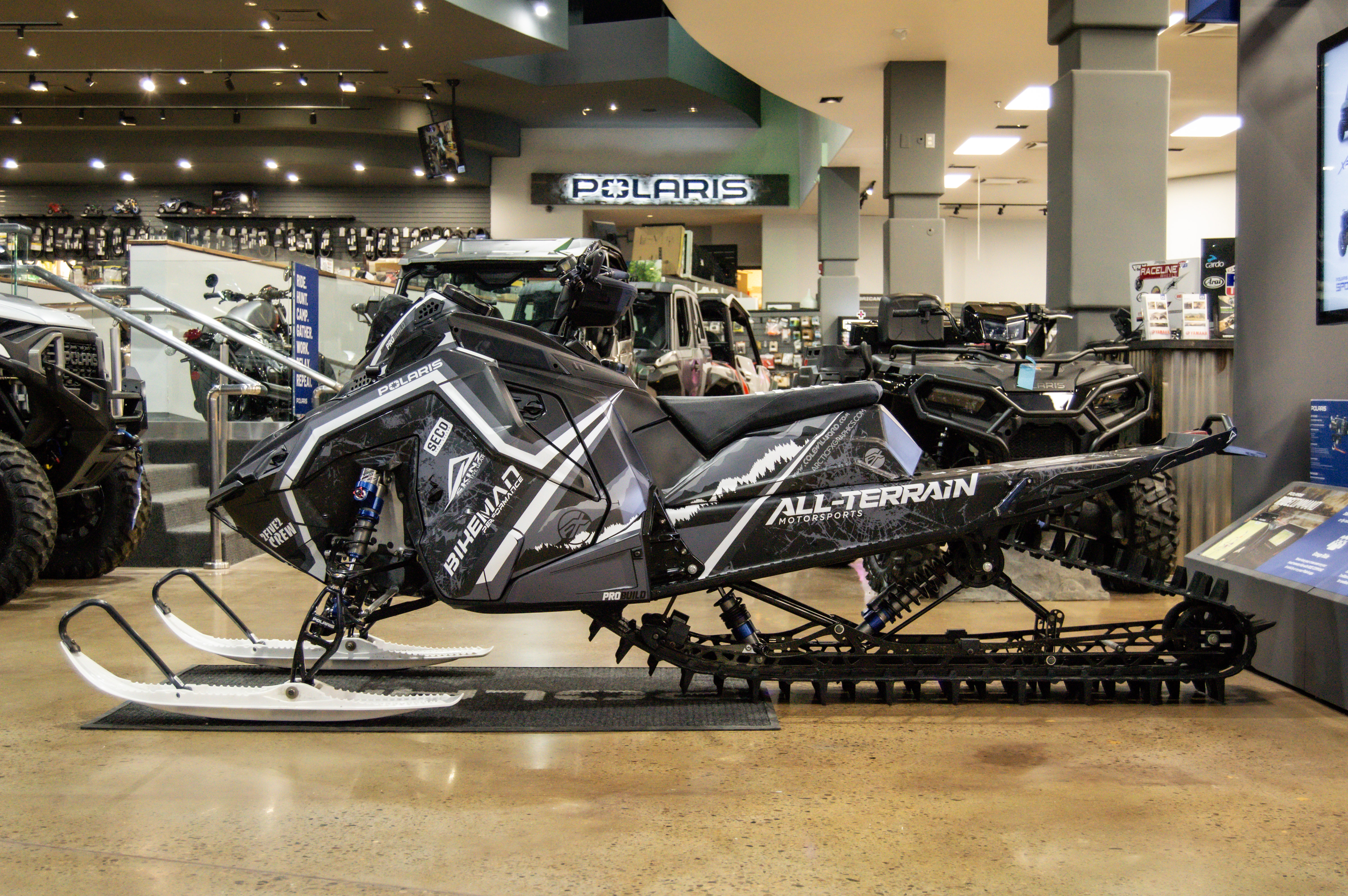 2025 Polaris RMK® KHAOS® Boost 155 2.75" MS 7S Pro Build®