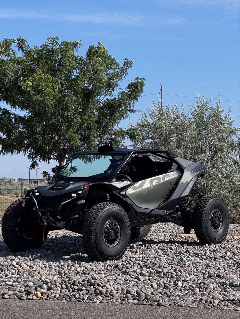 New 2026 Can-Am Maverick R X rc With SMART-SHOX - Pro Build
