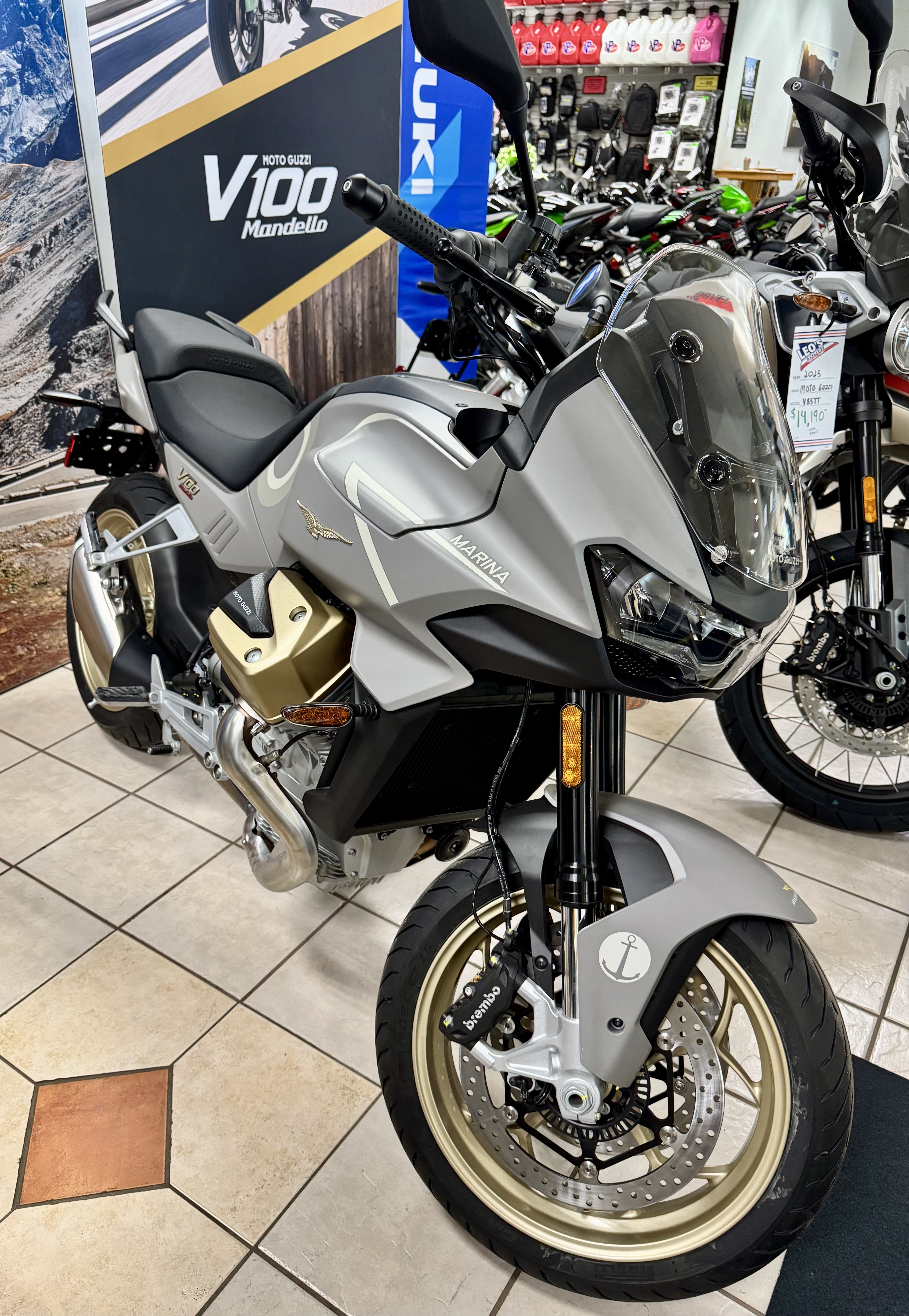 New Street Bikes from Kawasaki and Moto Guzzi Leo's South
