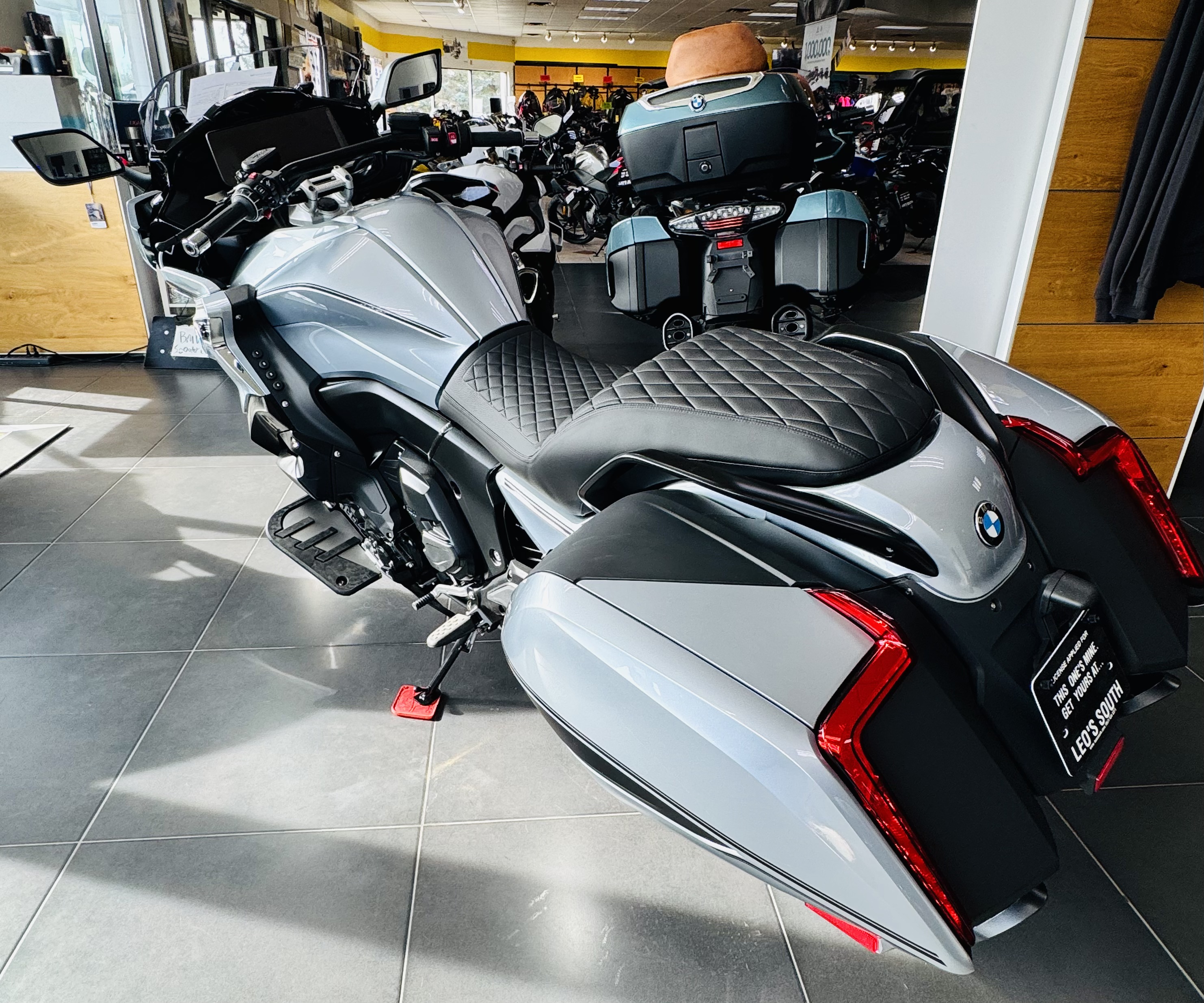 【保存版】 New 2025 Inventory Leo's South Lakeville, MN 855-LEOSFUN スポーツ選手