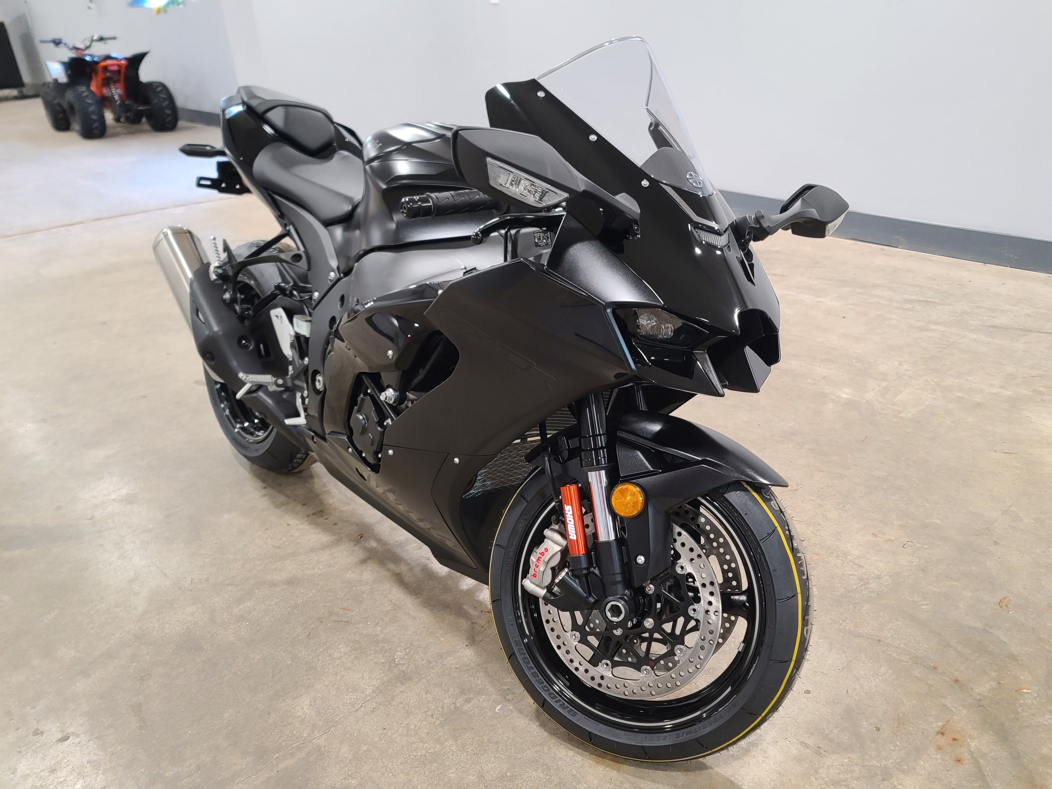 CYBER STREET UNISEX SET UP【GRAY x BLACK】 New Street Bikes from Kawasaki Pinnacle Motorsports Bessemer, AL