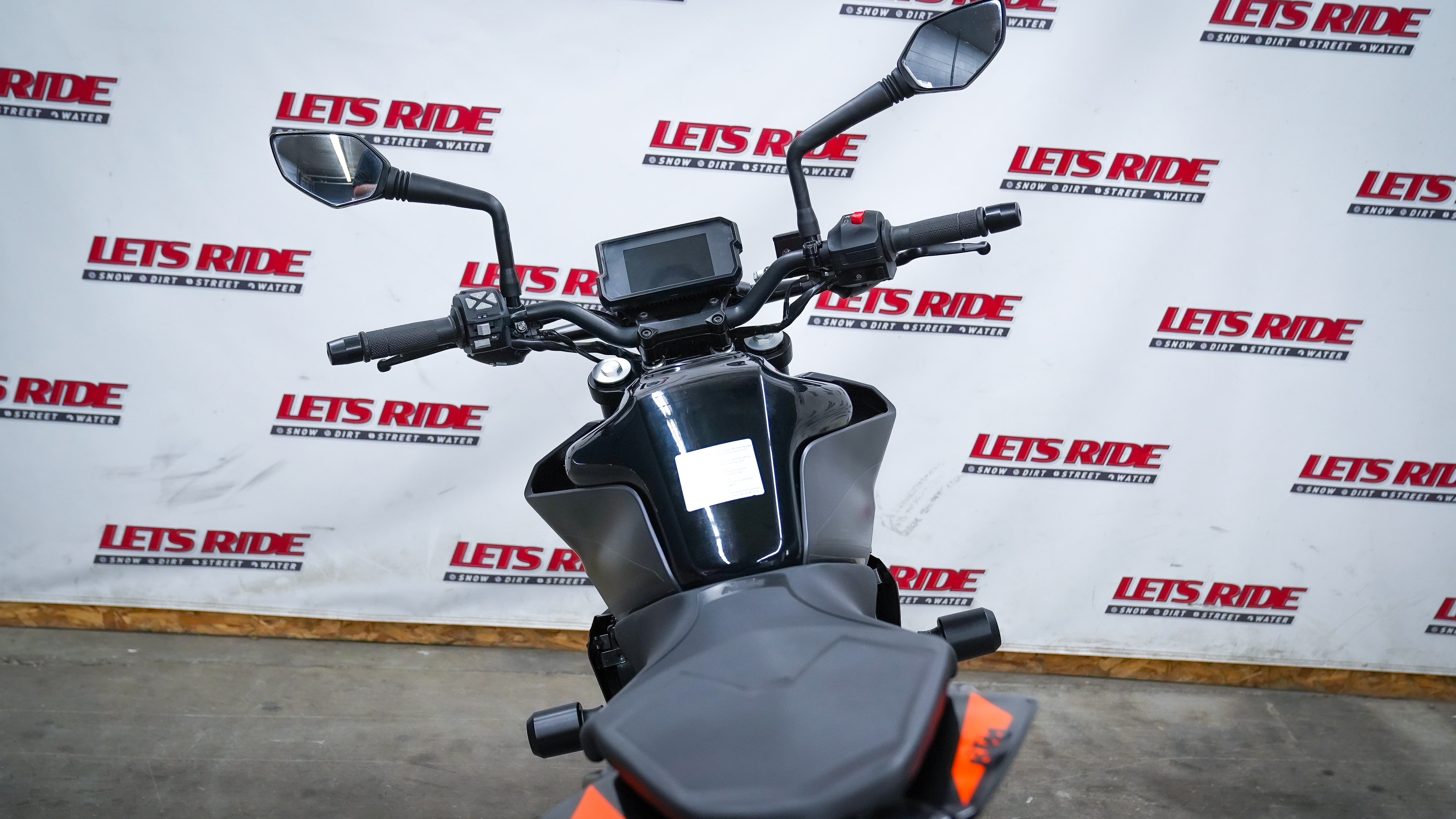 2023 KTM 390 DUKE - Photo 7