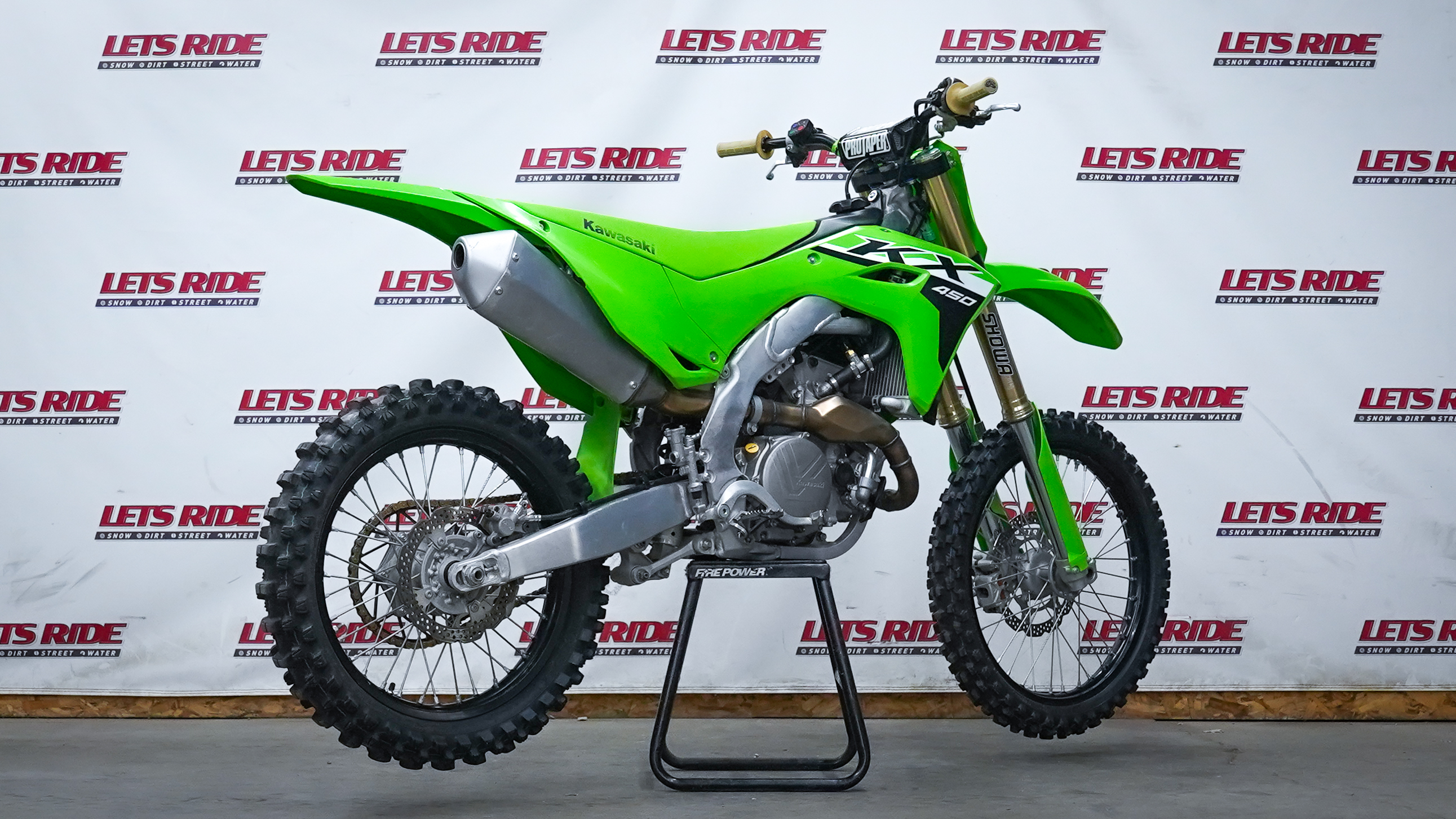 2024 Kawasaki KX 450 - Photo 3