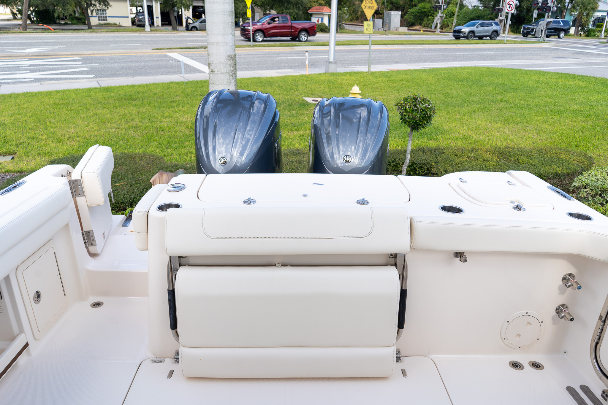 2024 Grady-White Freedom 307