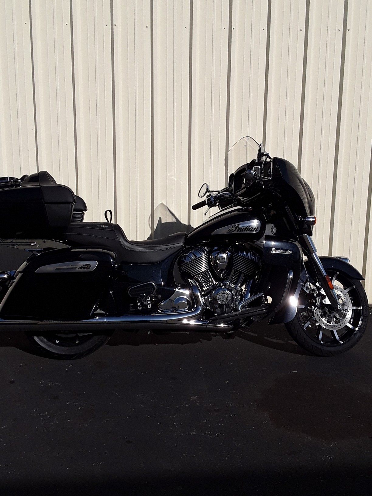 2024 Indian Motorcycle ROADMASTER LTD, BLACK AZURE CRYSTAL, CAL Limited - Photo 5