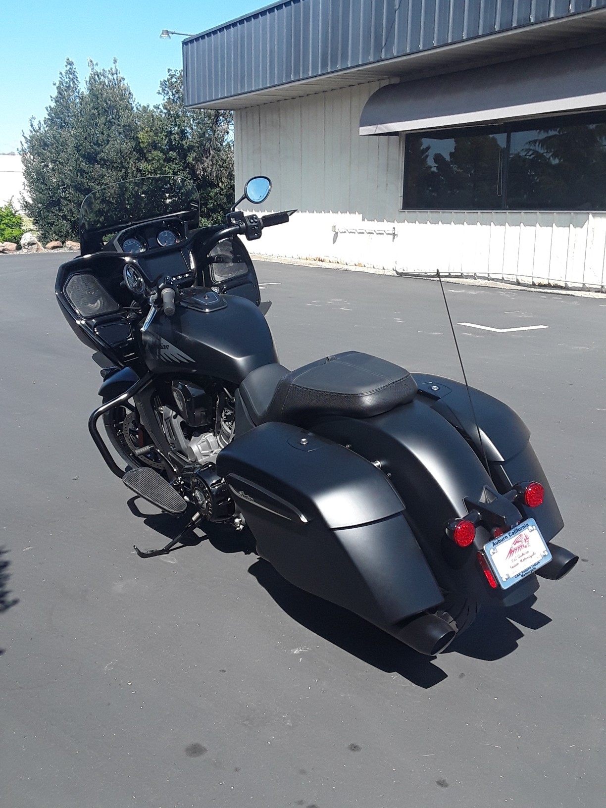 2024 Indian Motorcycle CHALLENGER DARK HORSE, BLACK SMOKE, CAL Dark Horse® - Photo 5