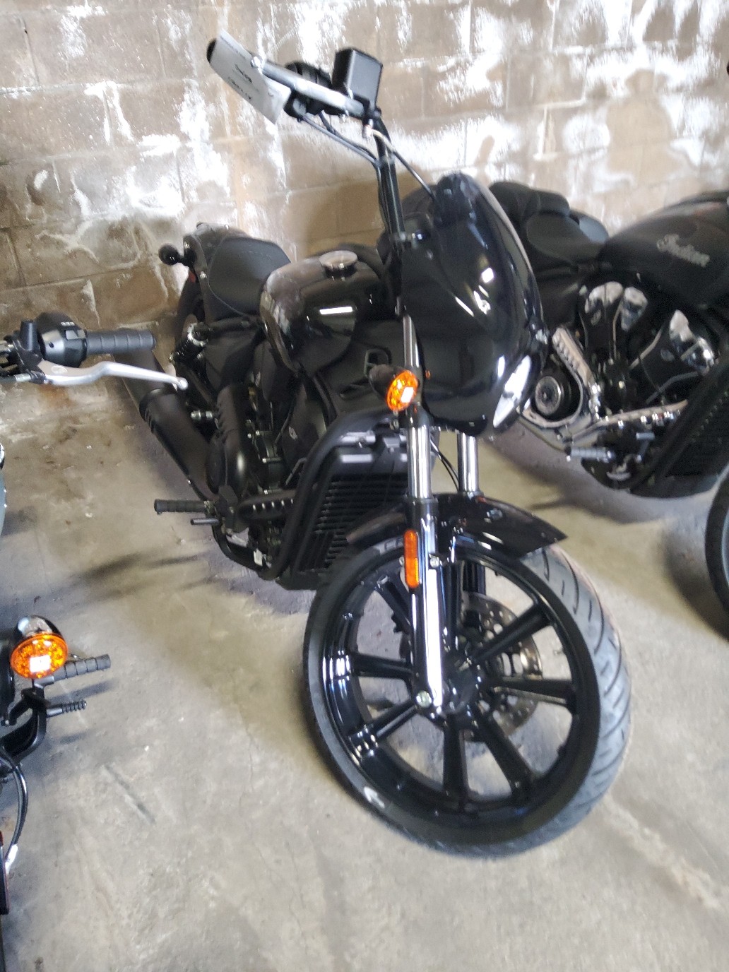 2025 Indian Motorcycle SCOUT BOBBER SIXTY, ONYX BLK METALLIC, 50S Base - Photo 12