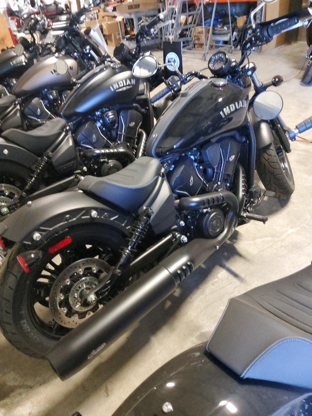2025 Indian Motorcycle SCOUT BOBBER SIXTY, ONYX BLK METALLIC, 50S Base - Photo 2