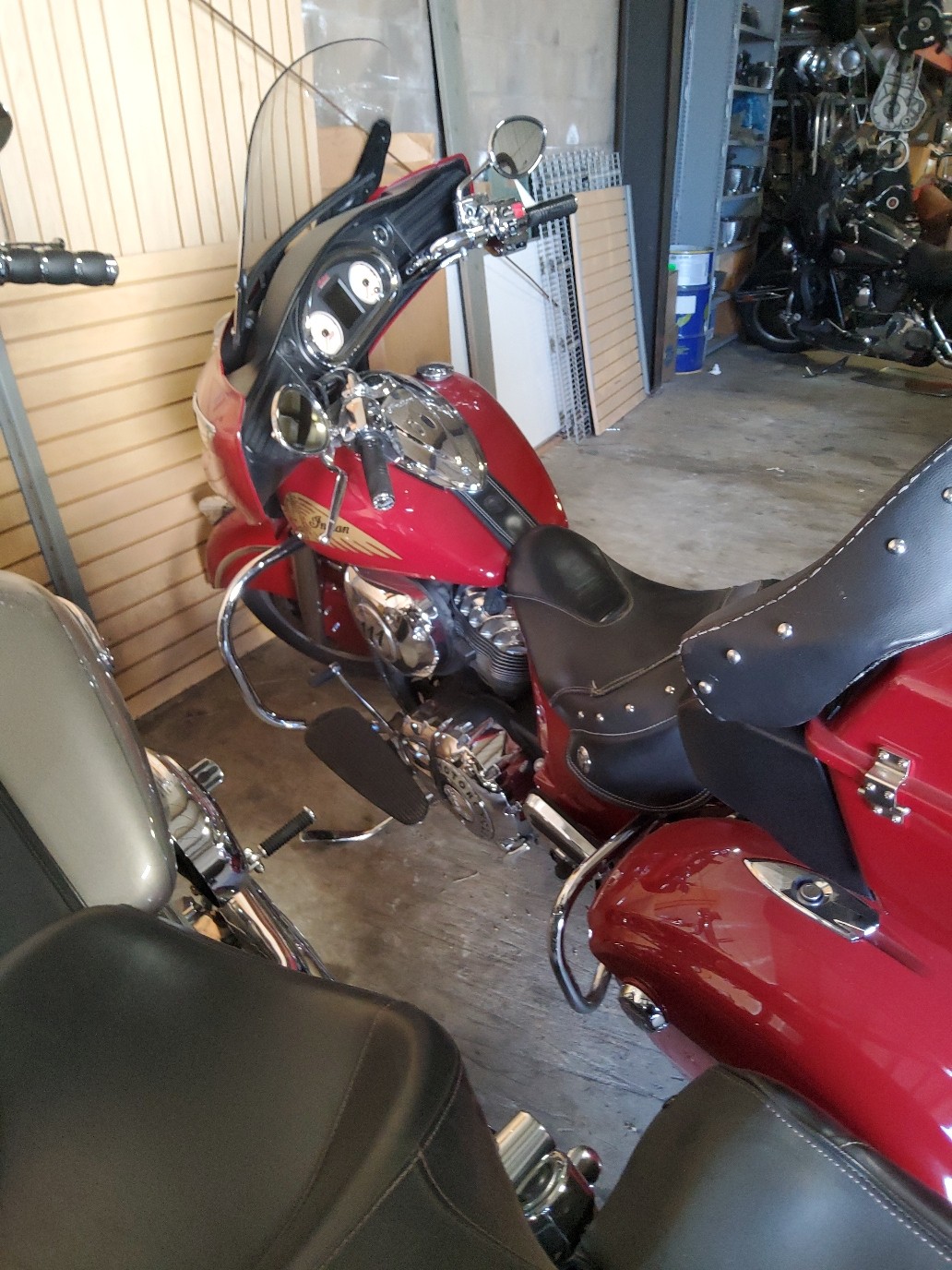 2015 Indian Motorcycle CHIEFTAIN, INDIAN RED, CAL Base