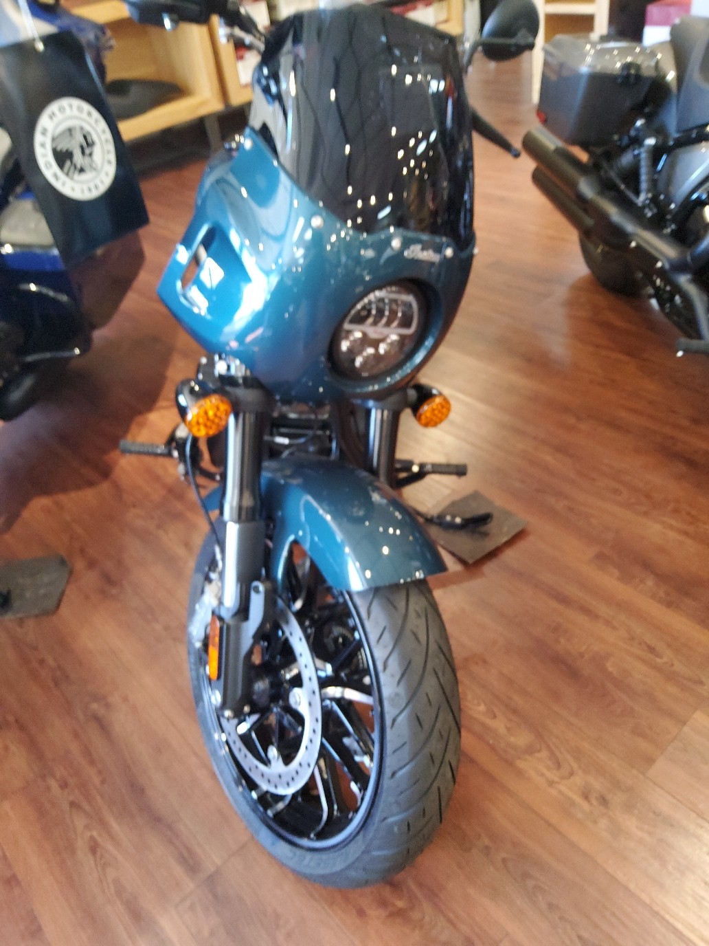 2025 Indian Motorcycle SPORT CHIEF, CASCADE GREEN METALLIC, 50S Base