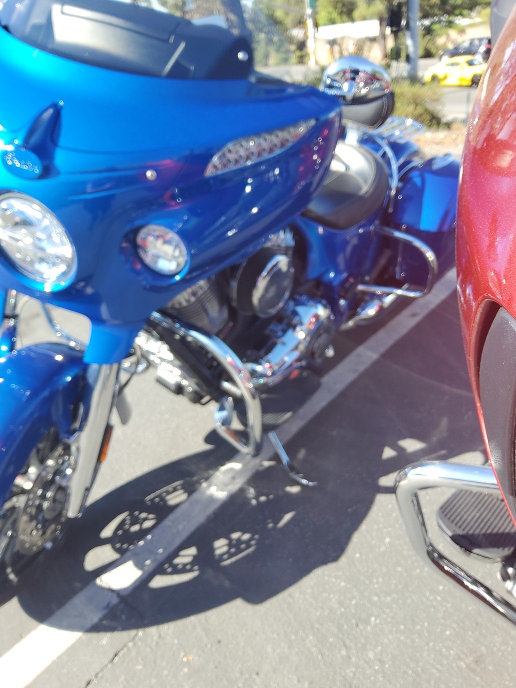 2018 Indian Motorcycle CHIEFTAIN LIMITED, BRILLIANT BLUE, CAL Limited - Photo 2