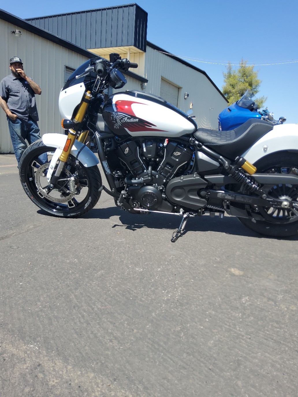 2025 Indian Motorcycle 101 SCOUT, WHITE MTLC W/GRFX, TEC 50ST Base - Photo 4