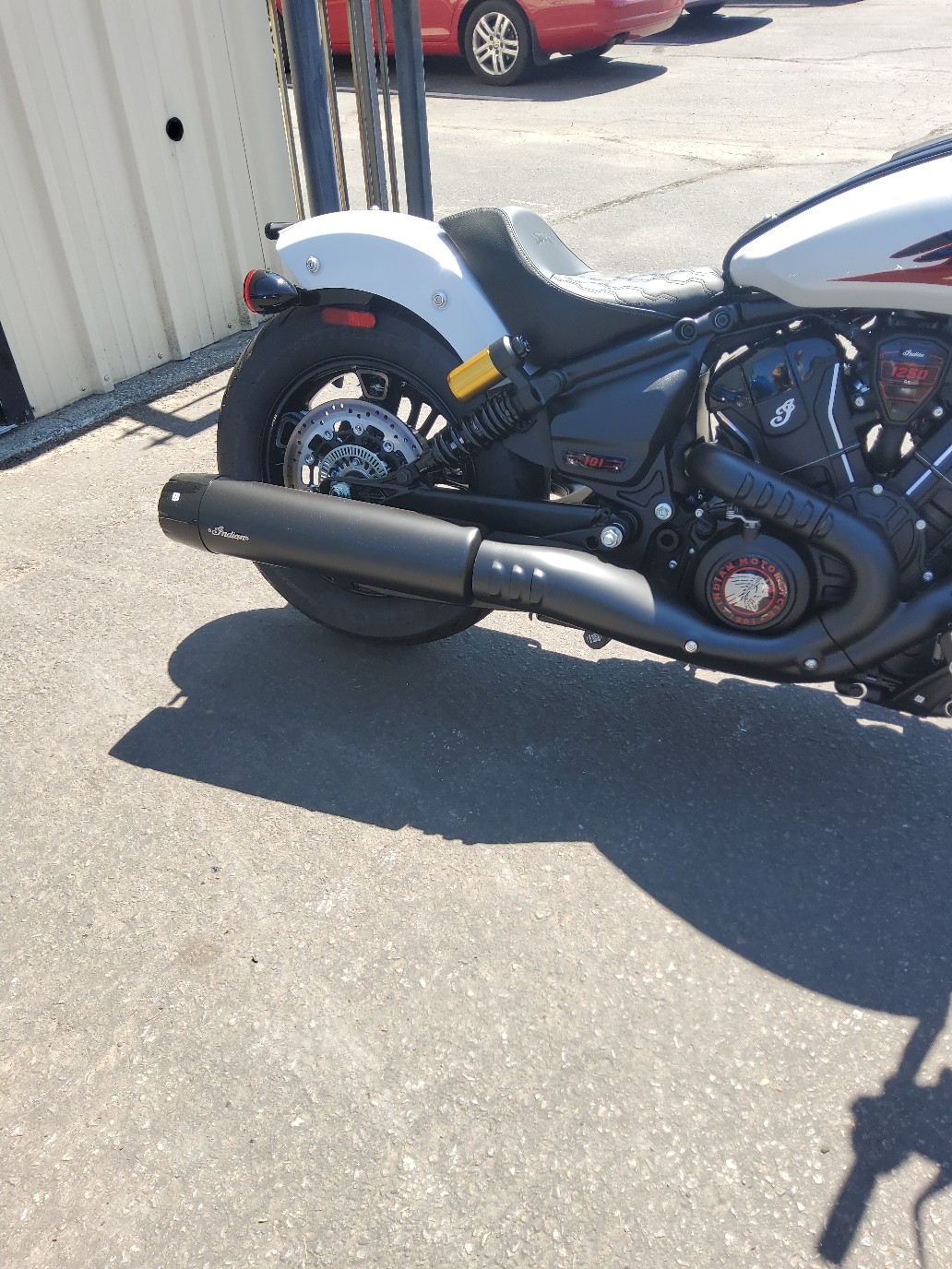 2025 Indian Motorcycle 101 SCOUT, WHITE MTLC W/GRFX, TEC 50ST Base - Photo 2