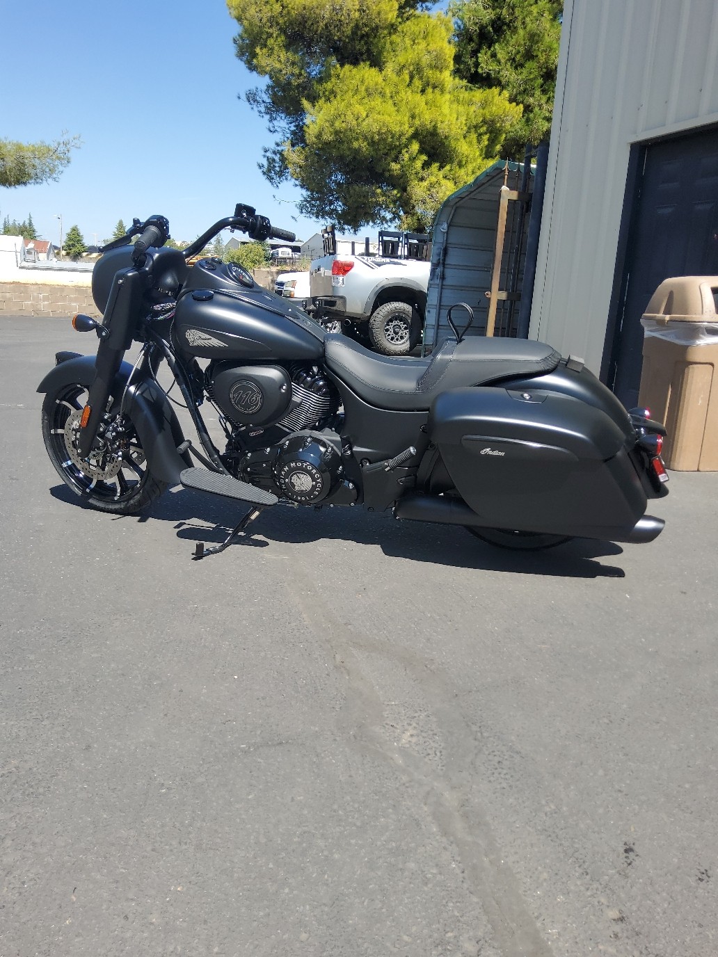 2025 Indian Motorcycle SPRINGFIELD DARK HORSE, BLACK SMOKE, 50S Dark Horse��