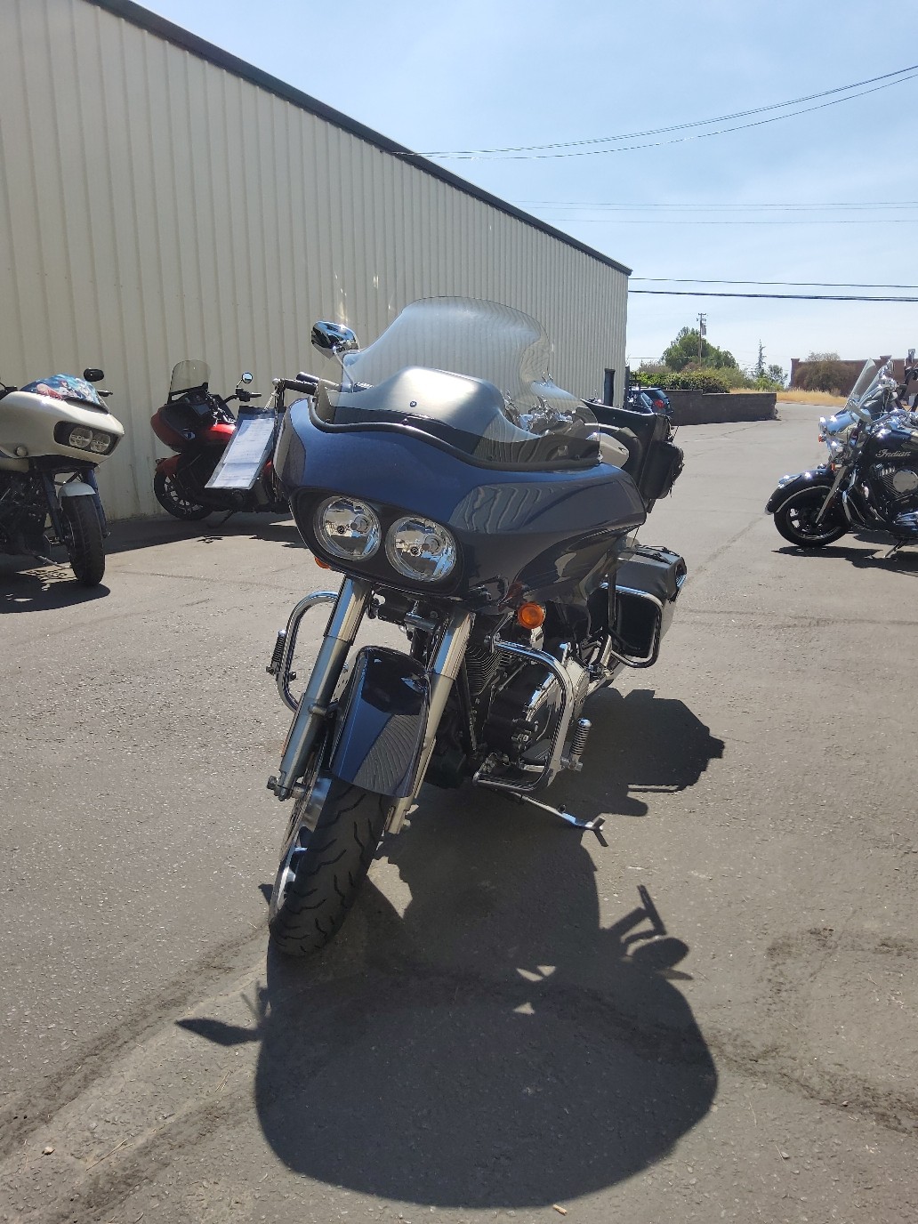 2013 Harley-Davidson® FLTRX Road Glide® Custom - Color Option