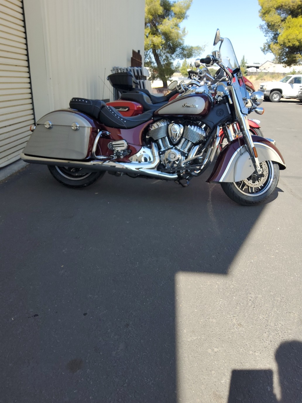 2025 Indian Motorcycle SPRINGFIELD, MROON MTLC/SLVR QRTZ MTLC, 50S Base - Photo 2
