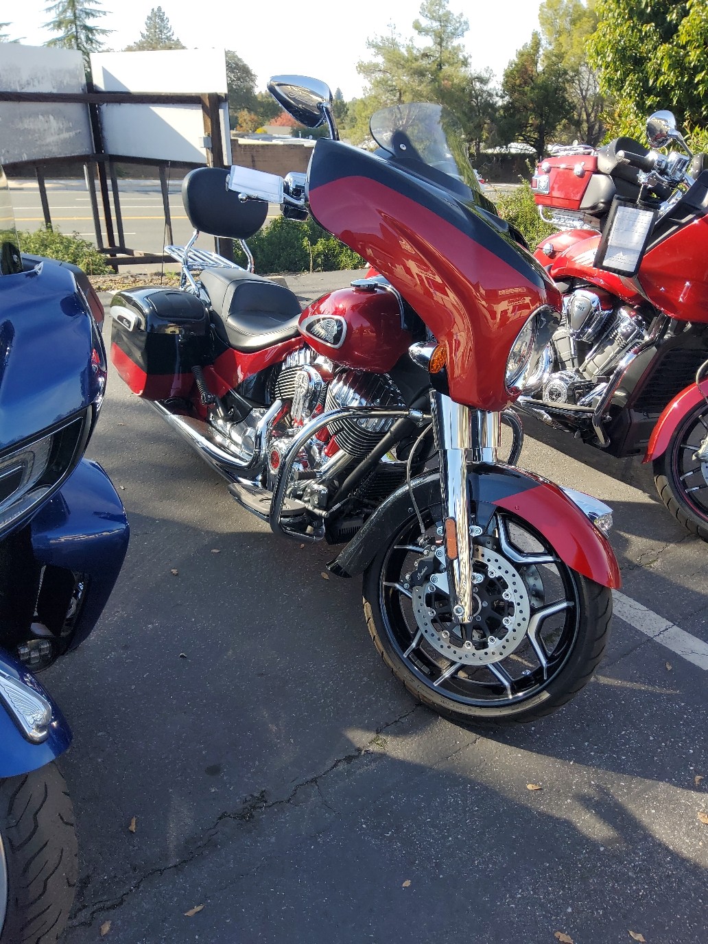 2020 Indian Motorcycle CHFTN ELITE, THNDR BLK CRYSTL/RD CANY, CAL Elite