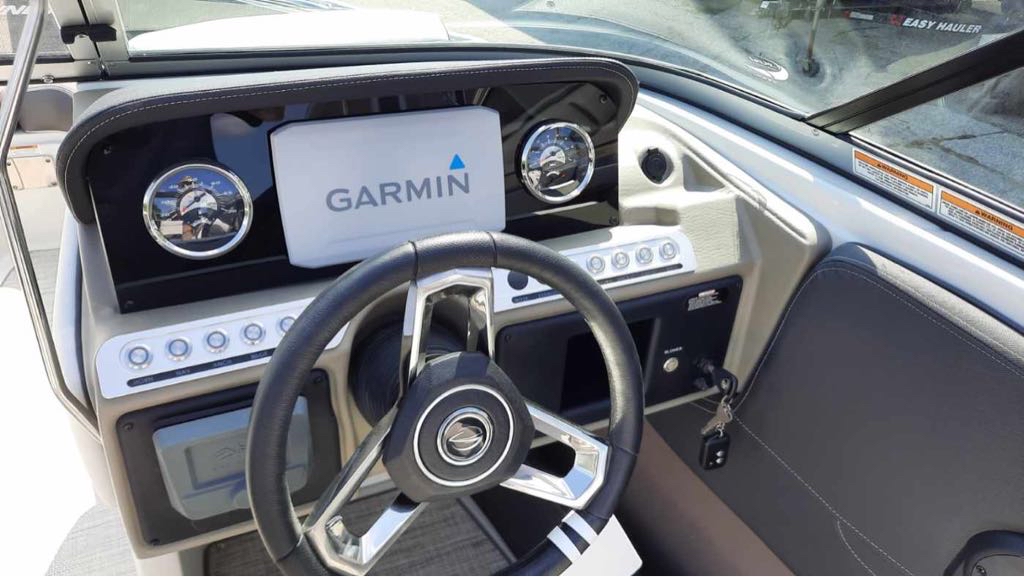 2023 Crownline 240 SS - Photo 6