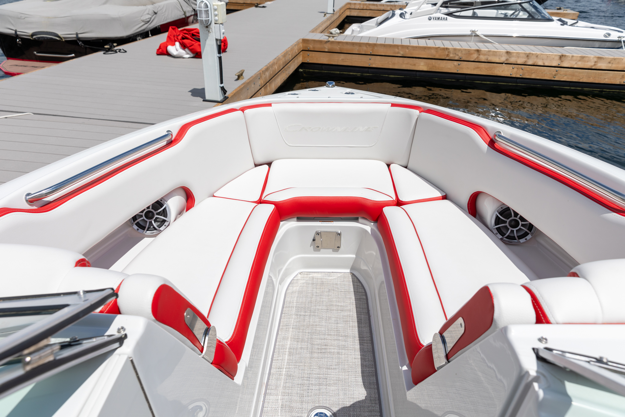 2024 Crownline 250 XSS - Photo 10