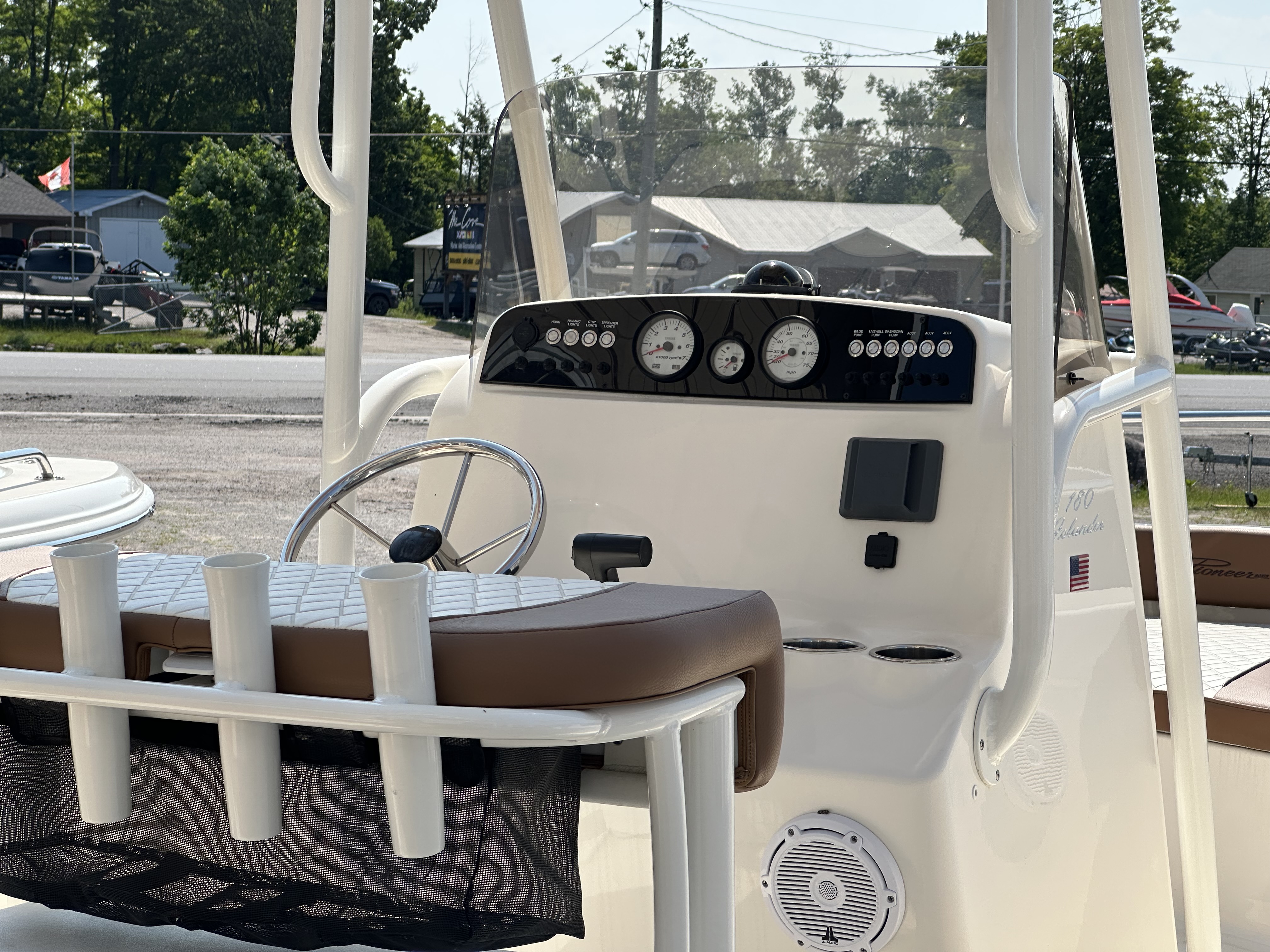 2024 Pioneer Boats 180 ISLANDER - Photo 10