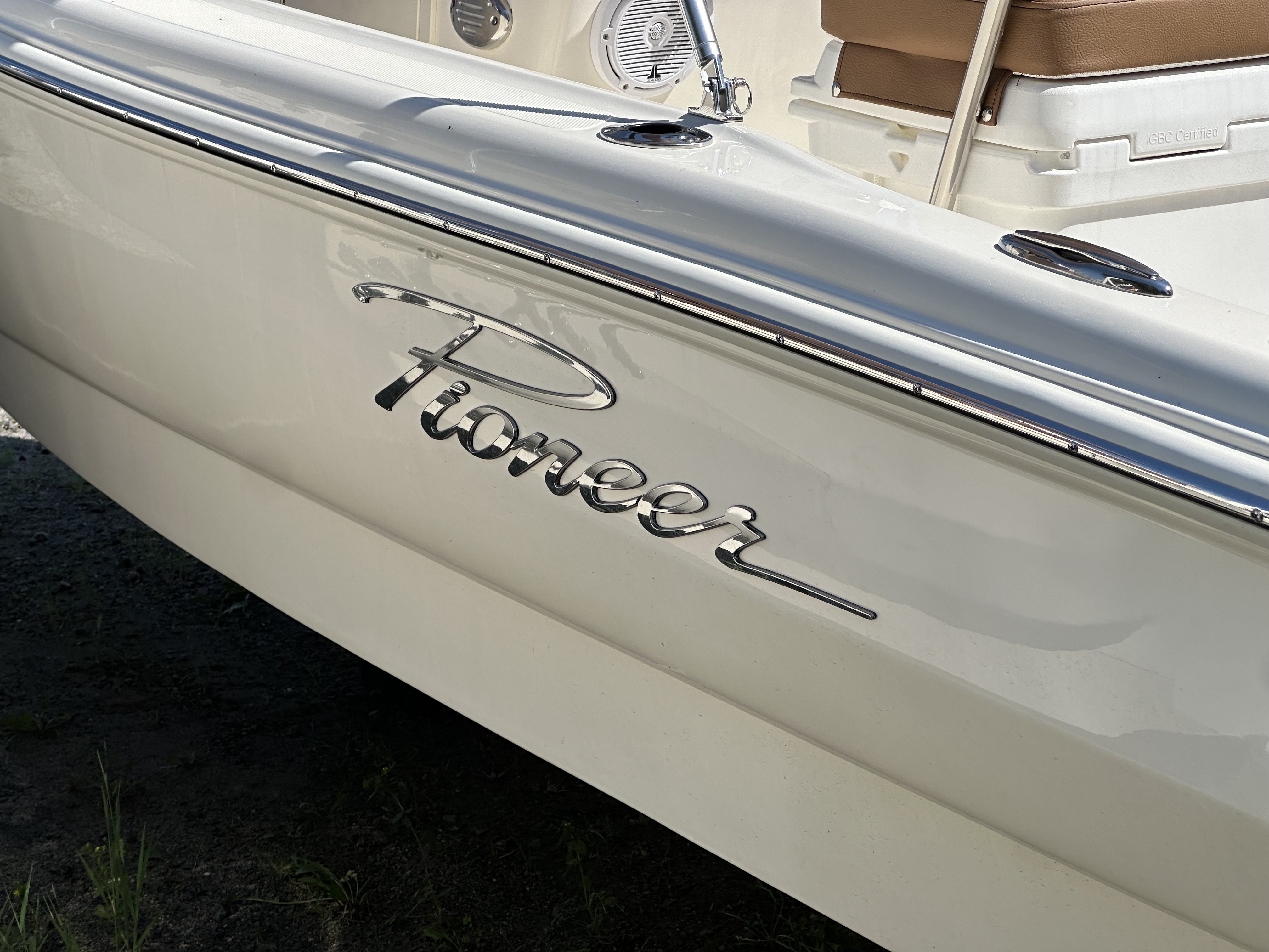2024 Pioneer Boats 180 Islander - Photo 10