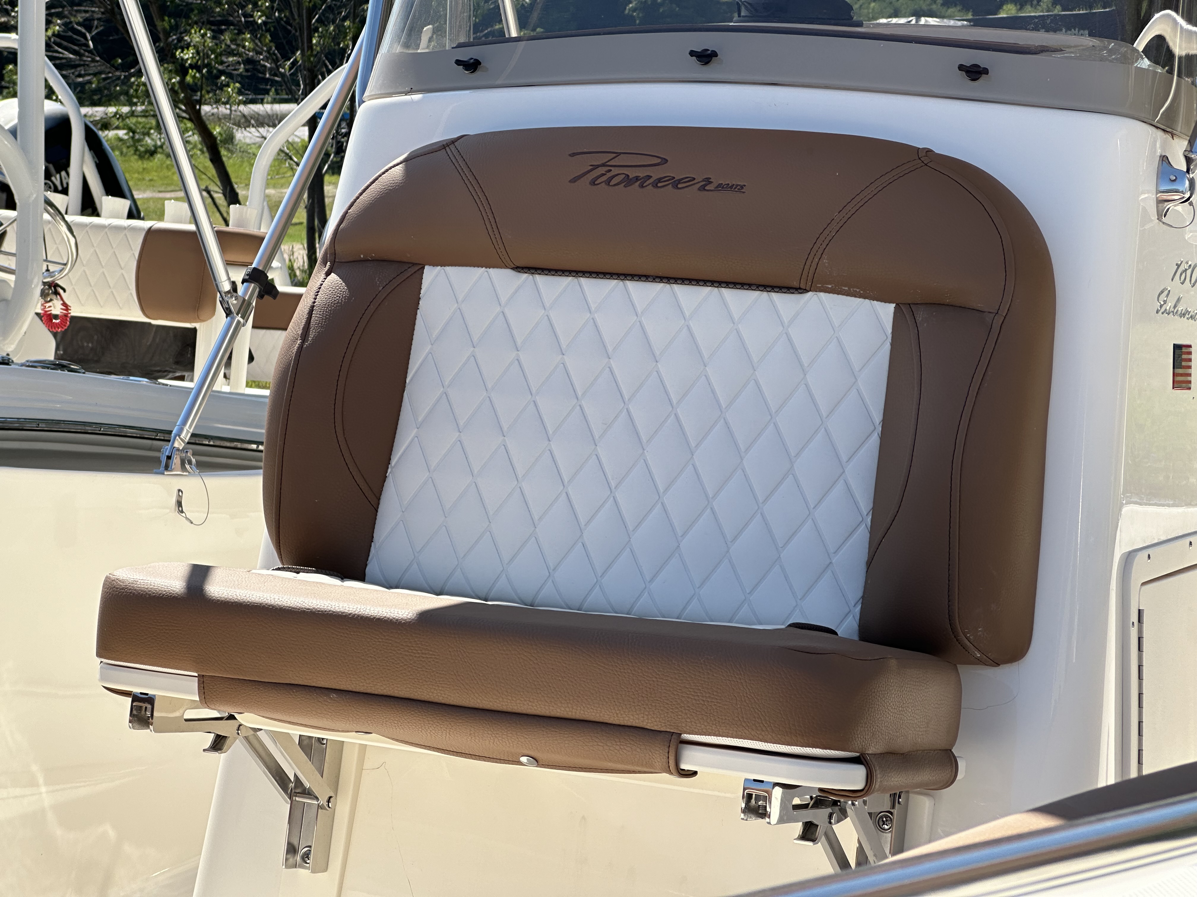 2024 Pioneer Boats 180 Islander - Photo 15